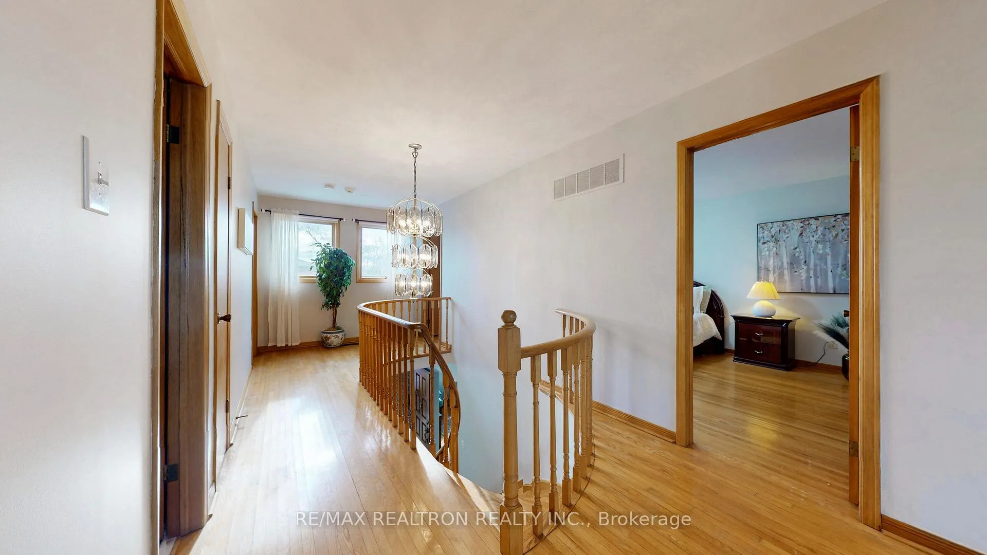 Photo 26 of 33 Byer Drive, Markham, Raymerville — HOMEH