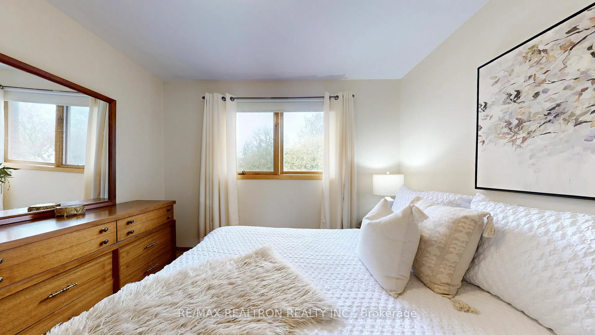 Photo 34 of 33 Byer Drive, Markham, Raymerville — HOMEH