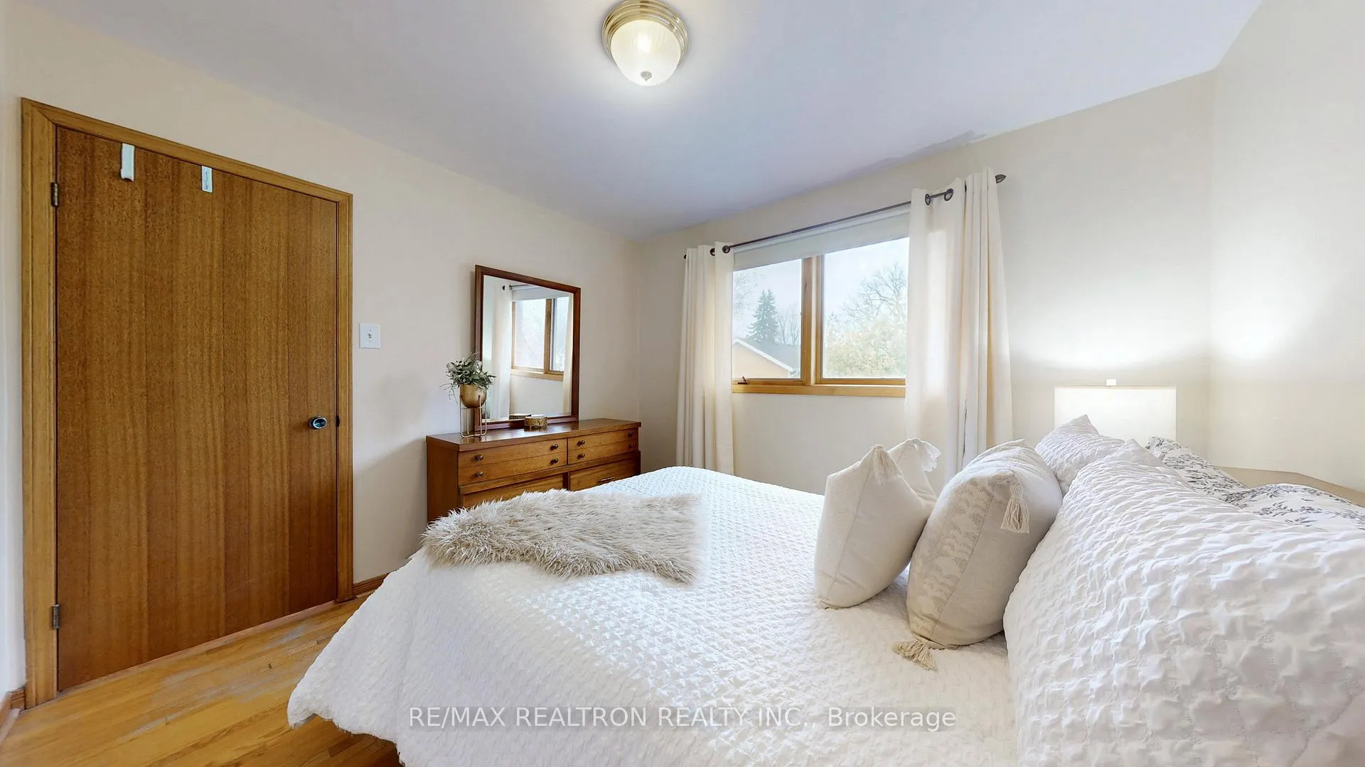 Photo 35 of 33 Byer Drive, Markham, Raymerville — HOMEH