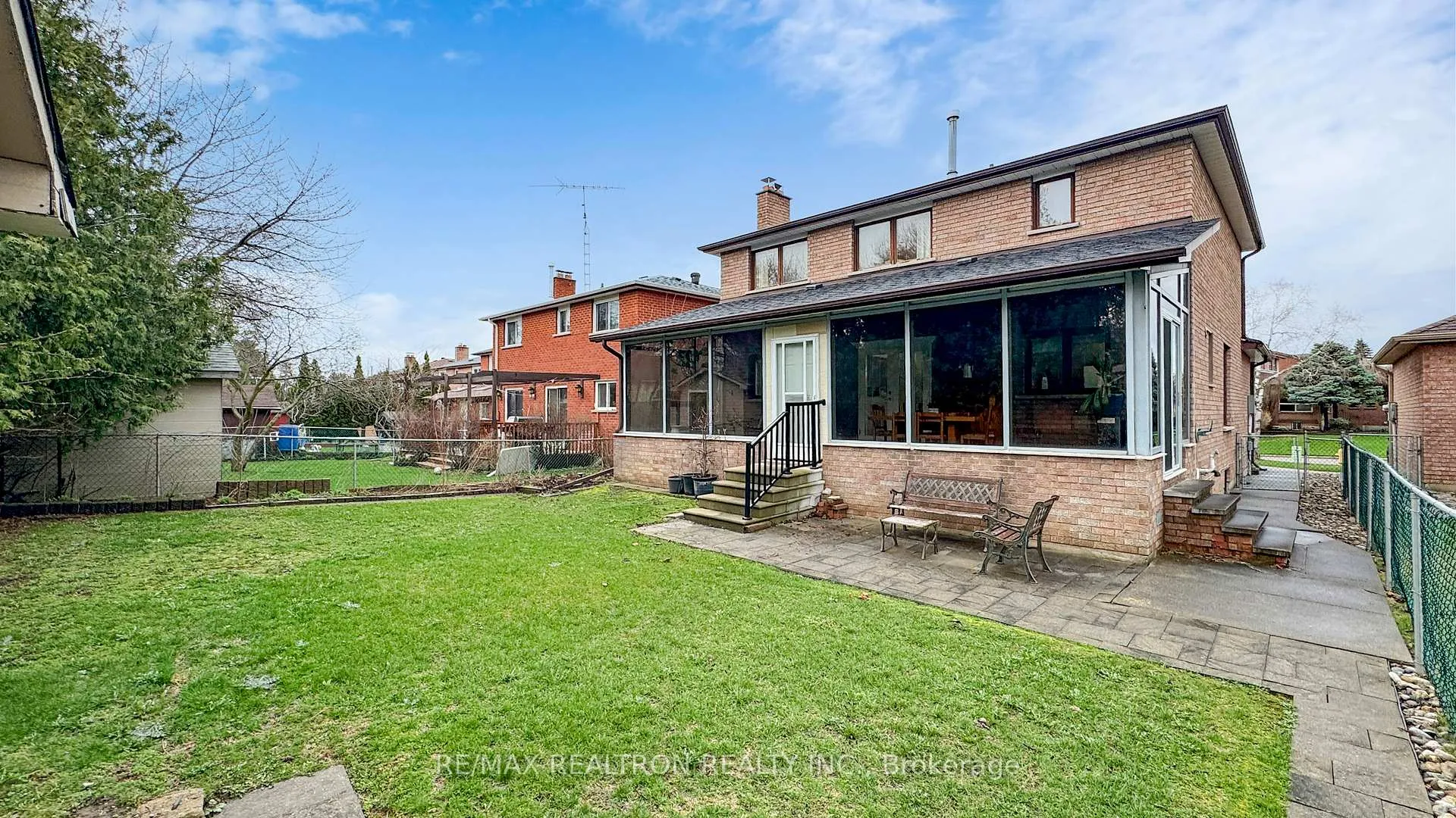 Photo 48 of 33 Byer Drive, Markham, Raymerville — HOMEH