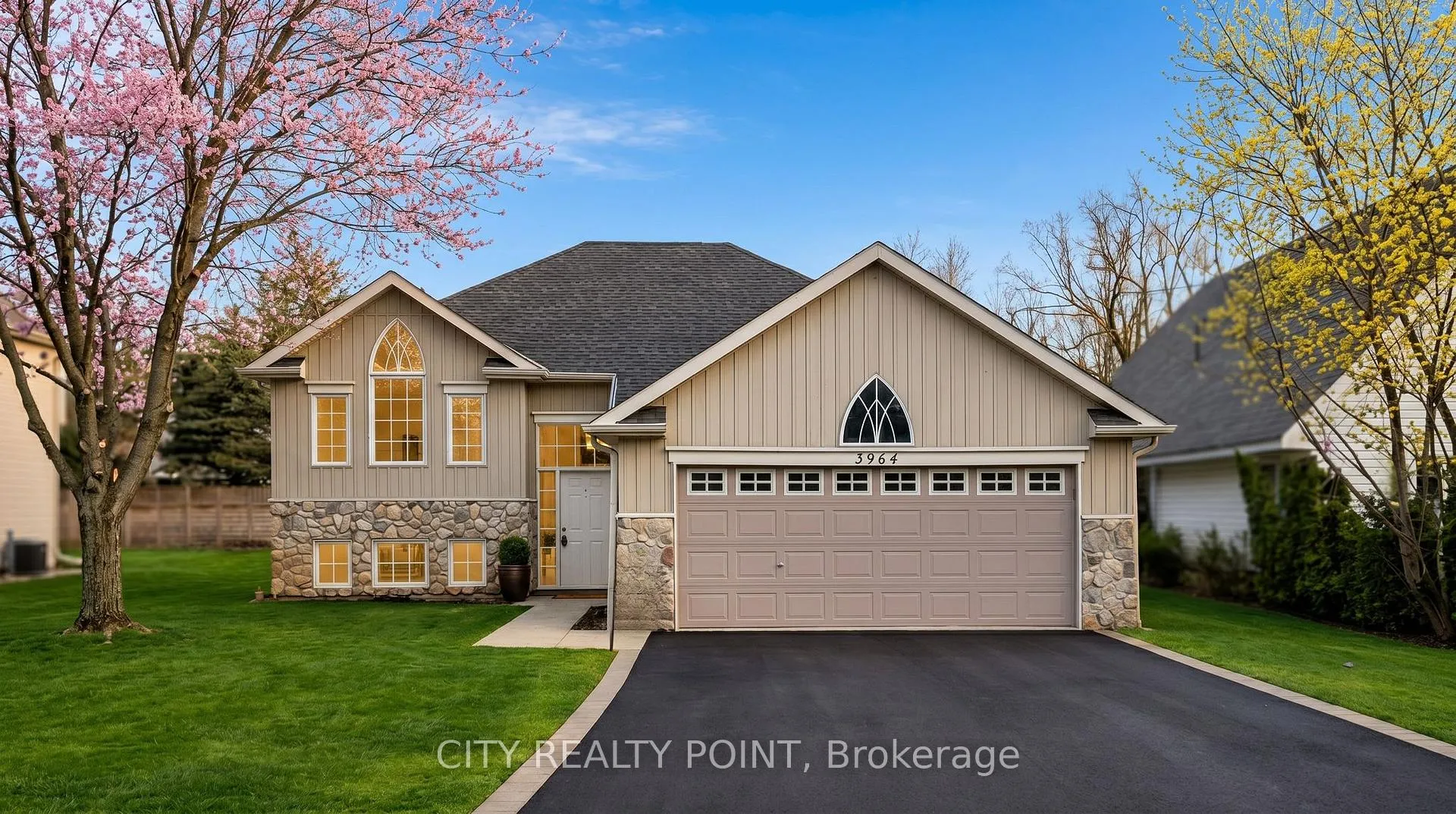 Front of 3964 Alcina Avenue