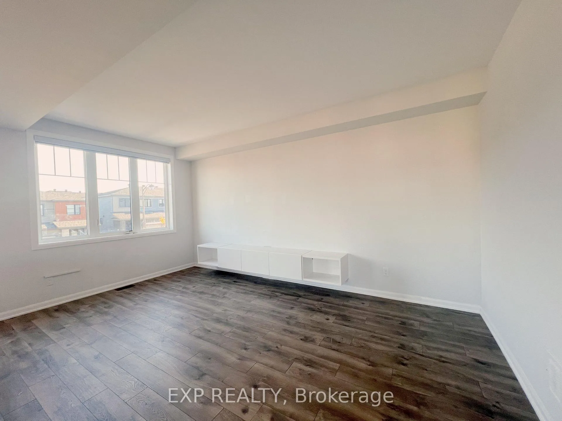 Photo 8 of 40 Teelin Circle, Ottawa, Barrhaven - Half Moon Bay — HOMEH