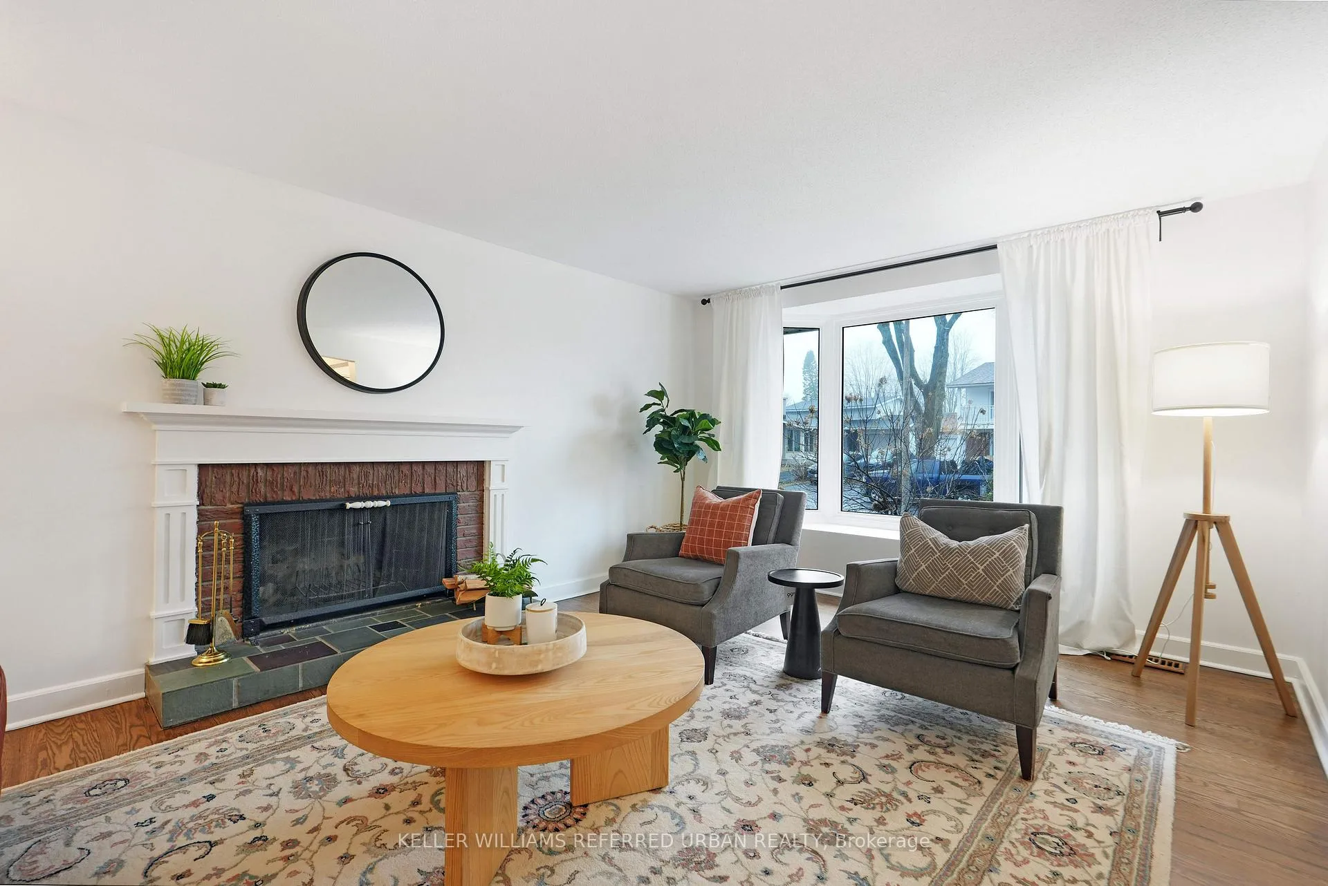 Photo 7 of 682 Glenhurst Crescent, Ottawa, Beacon Hill North — HOMEH