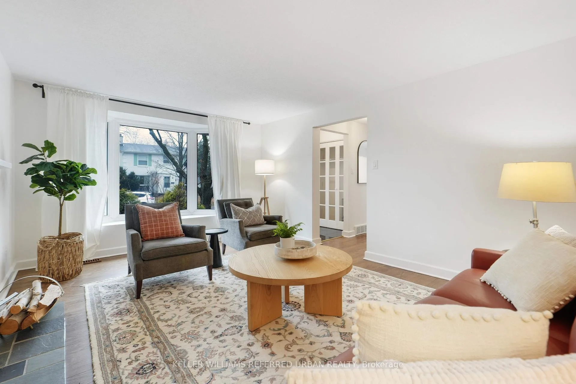Photo 8 of 682 Glenhurst Crescent, Ottawa, Beacon Hill North — HOMEH