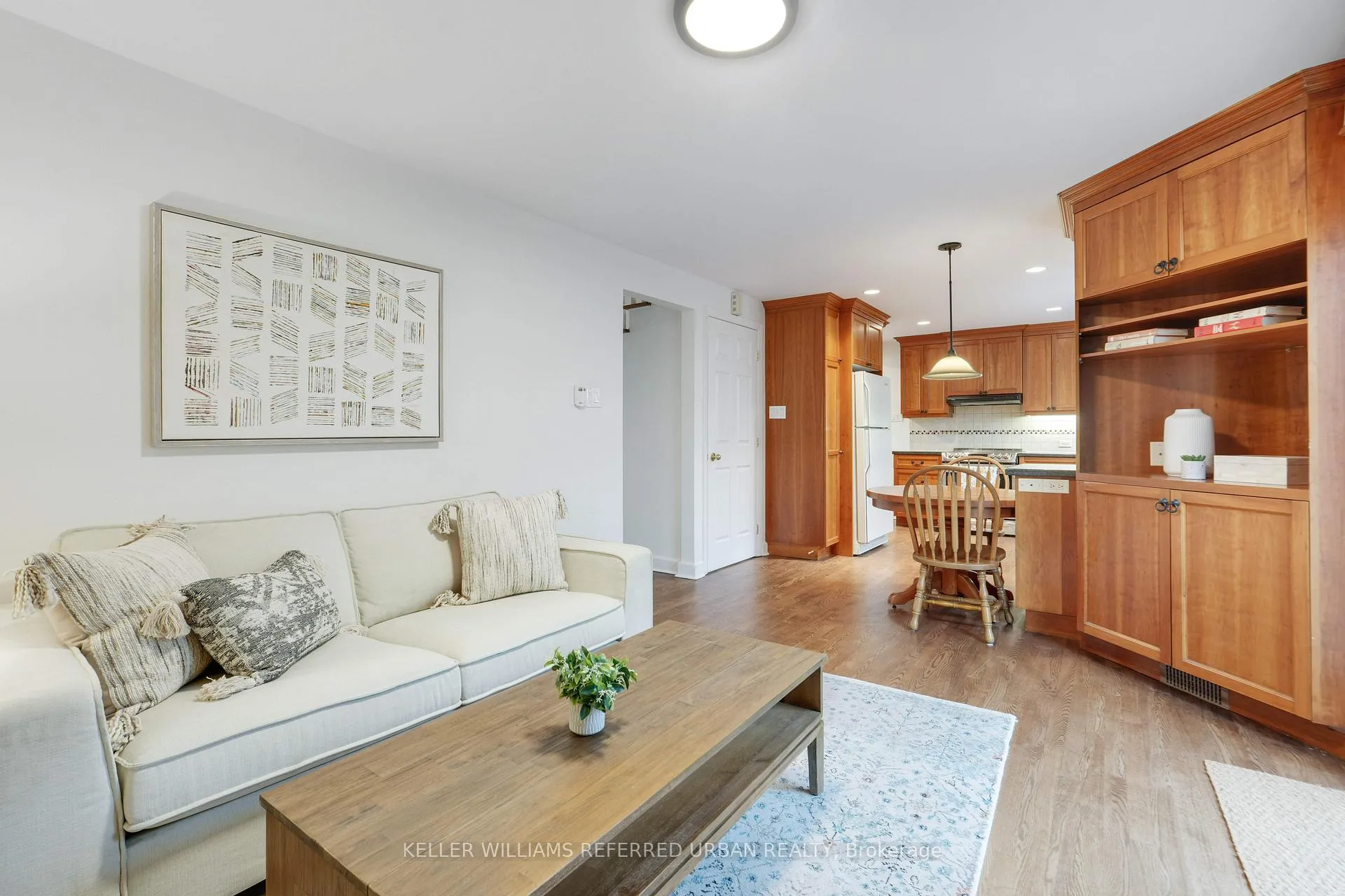Photo 12 of 682 Glenhurst Crescent, Ottawa, Beacon Hill North — HOMEH