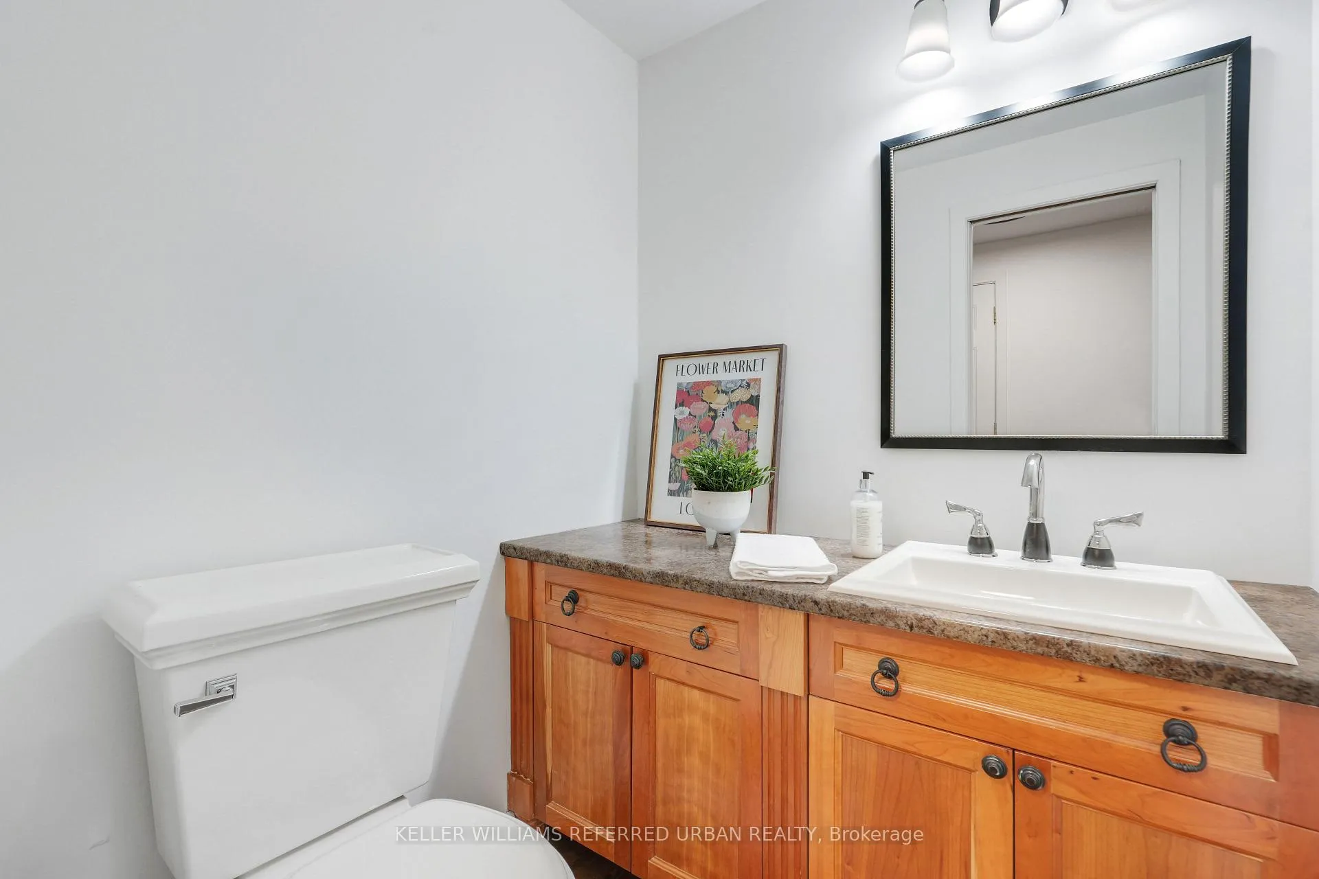 Photo 15 of 682 Glenhurst Crescent, Ottawa, Beacon Hill North — HOMEH