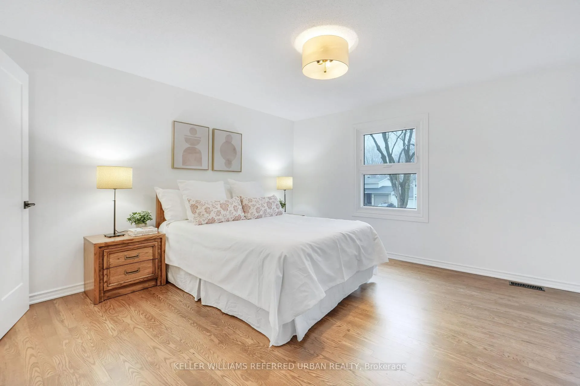 Photo 16 of 682 Glenhurst Crescent, Ottawa, Beacon Hill North — HOMEH