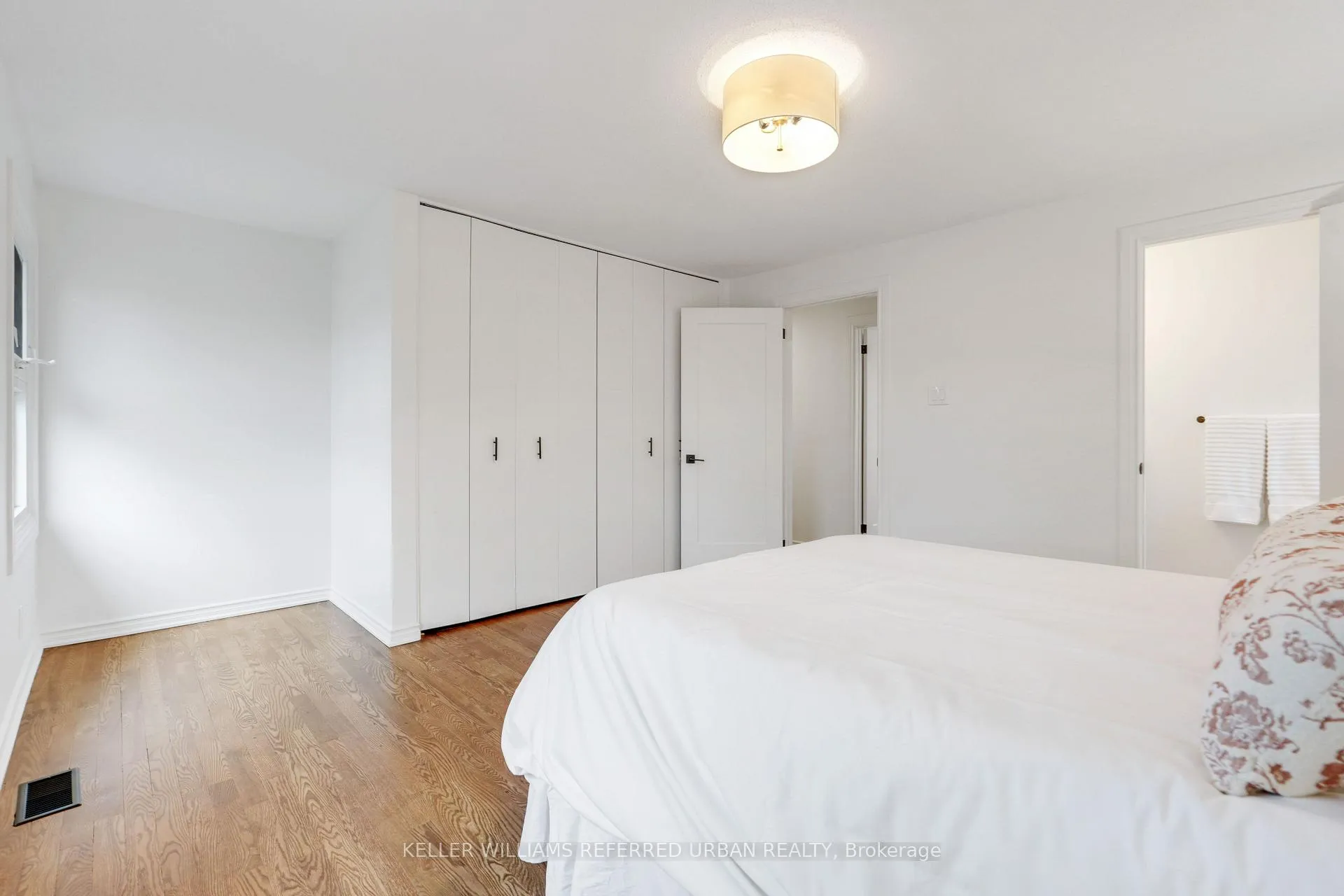 Photo 17 of 682 Glenhurst Crescent, Ottawa, Beacon Hill North — HOMEH