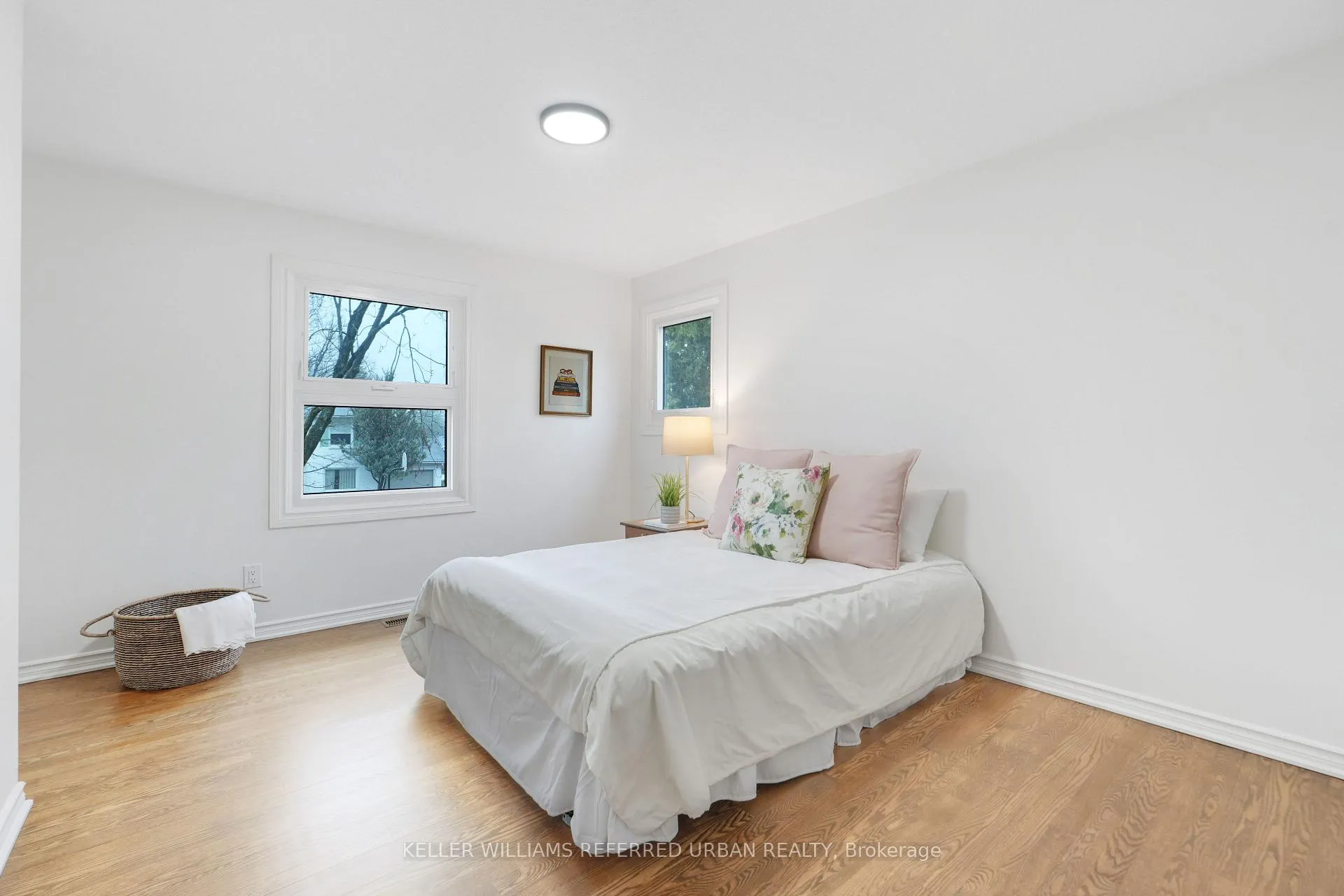 Photo 19 of 682 Glenhurst Crescent, Ottawa, Beacon Hill North — HOMEH