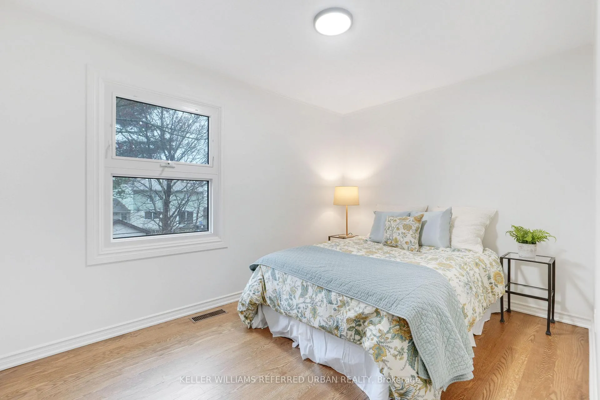 Photo 21 of 682 Glenhurst Crescent, Ottawa, Beacon Hill North — HOMEH