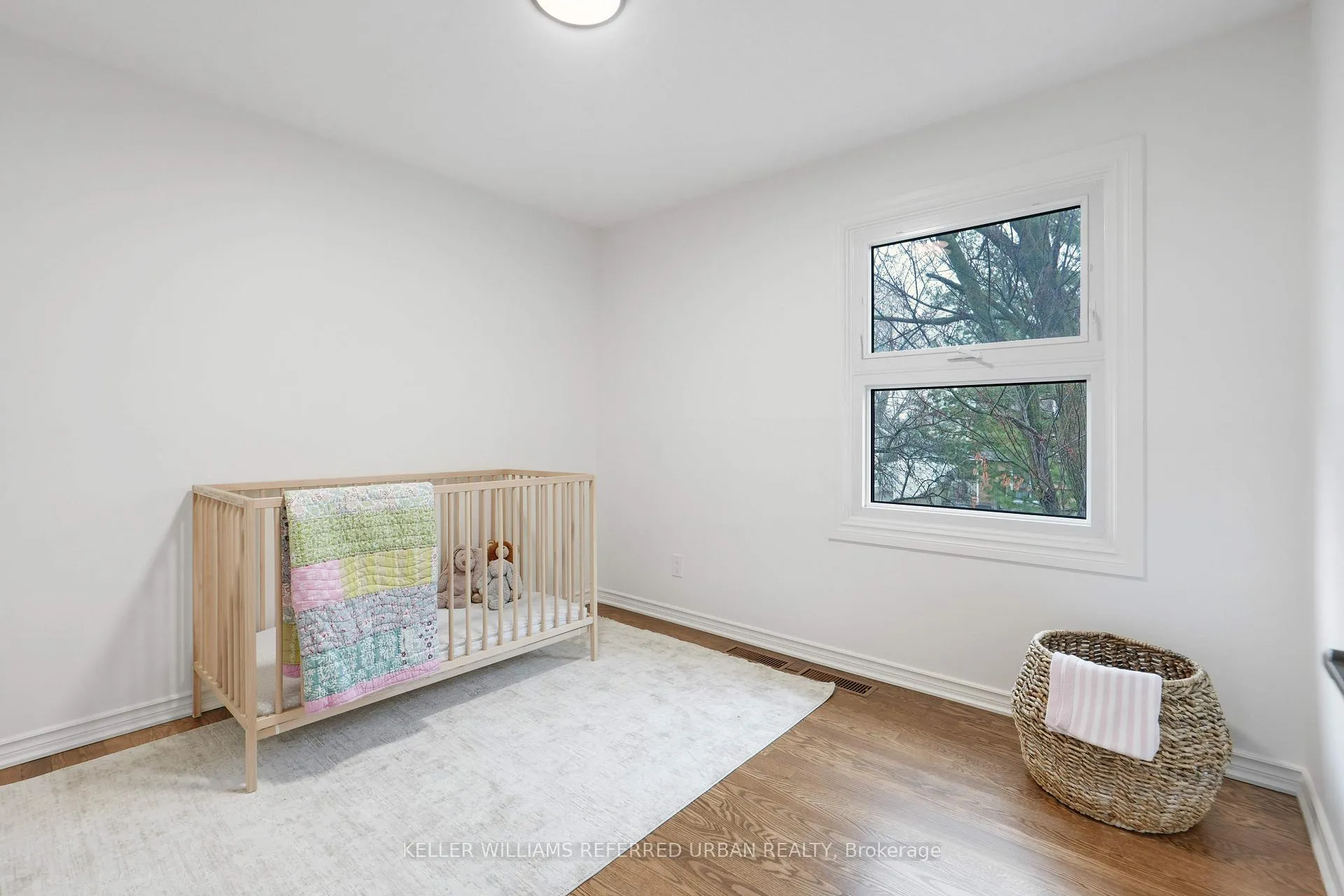 Photo 23 of 682 Glenhurst Crescent, Ottawa, Beacon Hill North — HOMEH