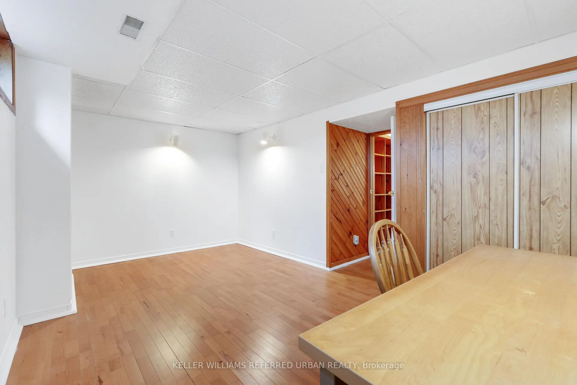 Photo 28 of 682 Glenhurst Crescent, Ottawa, Beacon Hill North — HOMEH