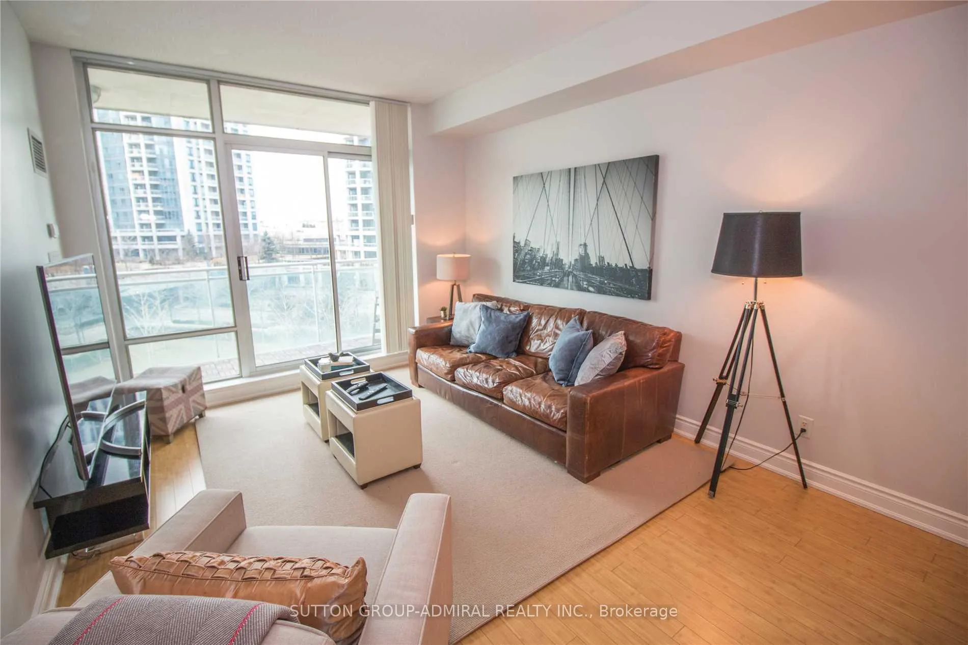 Photo 2 of Unit 410, 5 Marine Parade Drive, Etobicoke, Mimico — HOMEH
