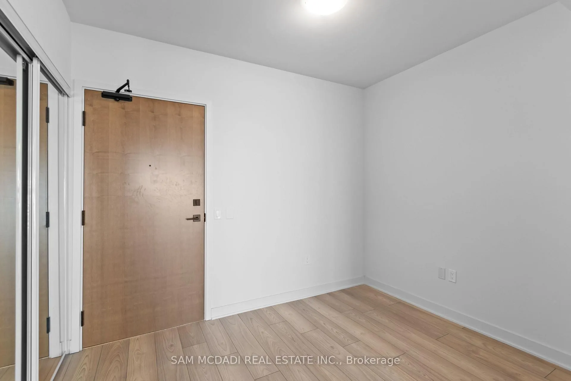 Photo 4 of Unit 3704, 2920 Highway 7, Vaughan, Concord — HOMEH
