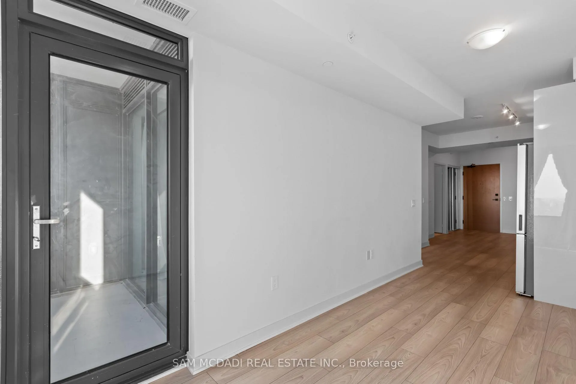 Photo 12 of Unit 3704, 2920 Highway 7, Vaughan, Concord — HOMEH