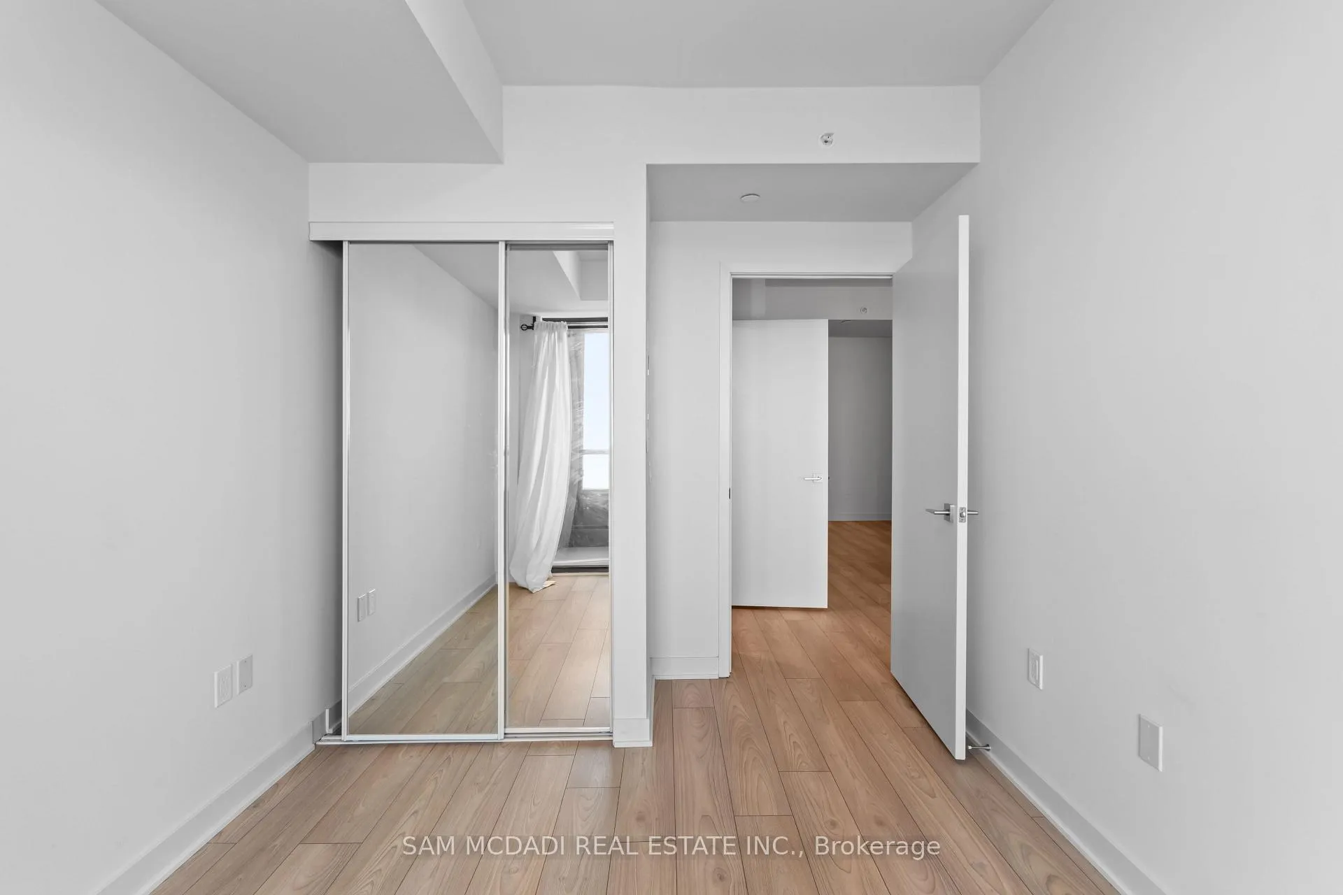 Photo 16 of Unit 3704, 2920 Highway 7, Vaughan, Concord — HOMEH