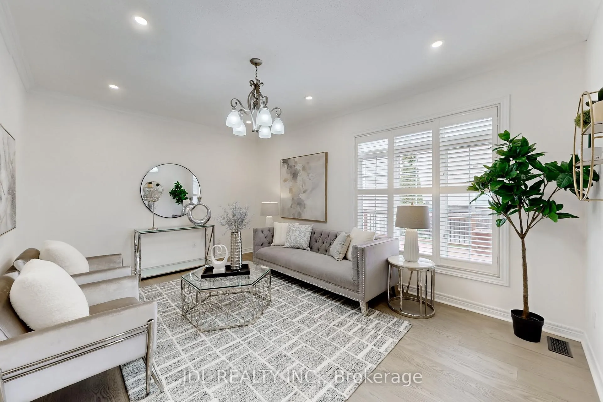 Photo 10 of 54 St Urbain Drive, Vaughan, Vellore Village — HOMEH