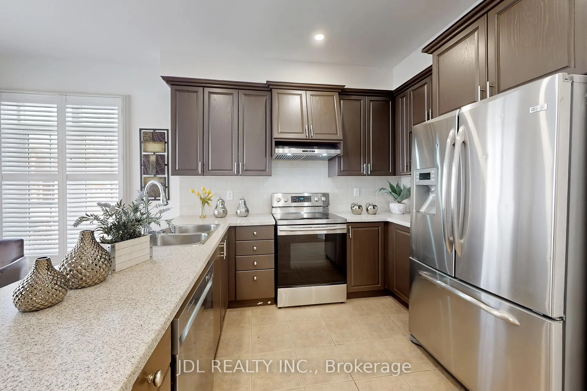 Photo 17 of 54 St Urbain Drive, Vaughan, Vellore Village — HOMEH
