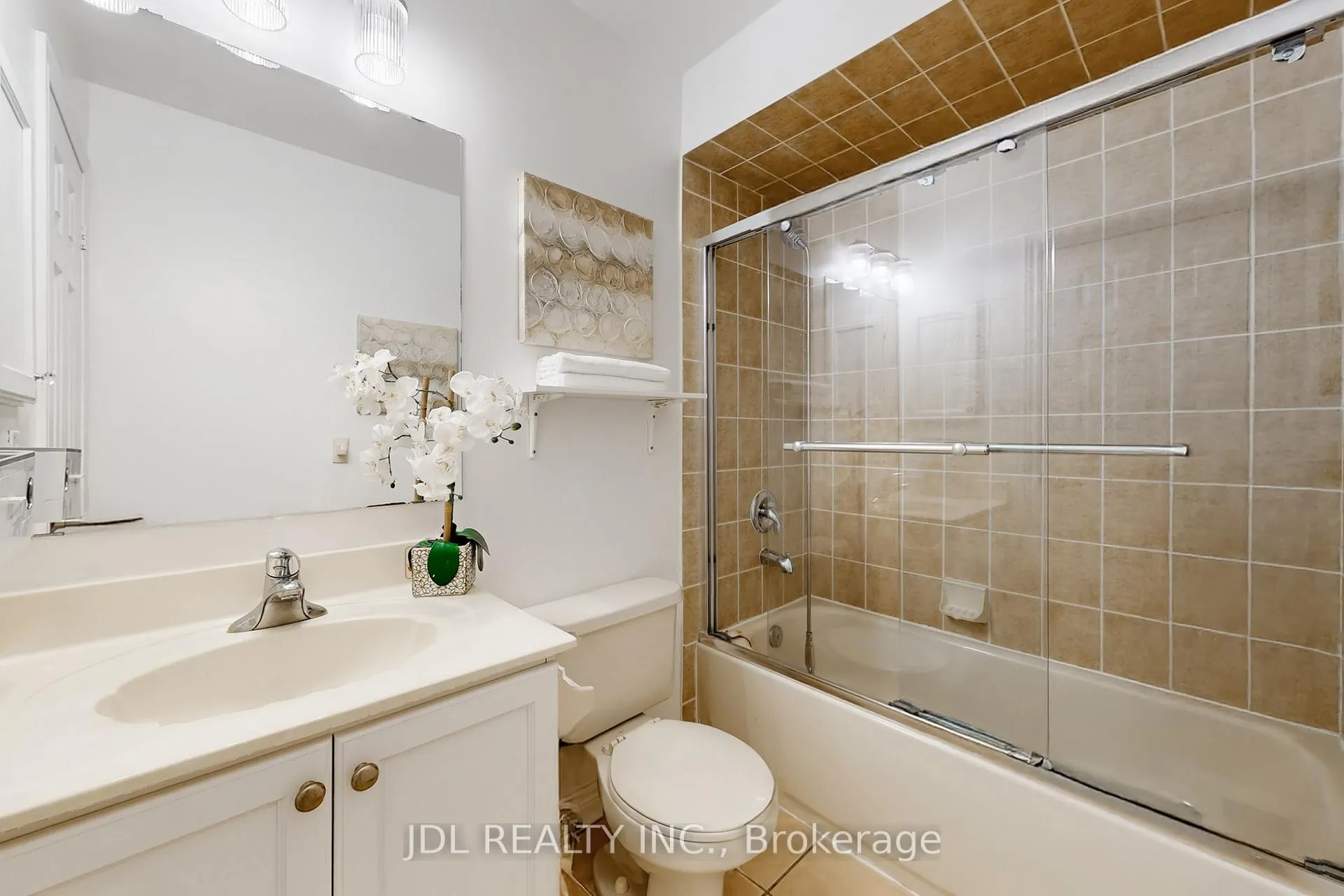 Photo 35 of 54 St Urbain Drive, Vaughan, Vellore Village — HOMEH