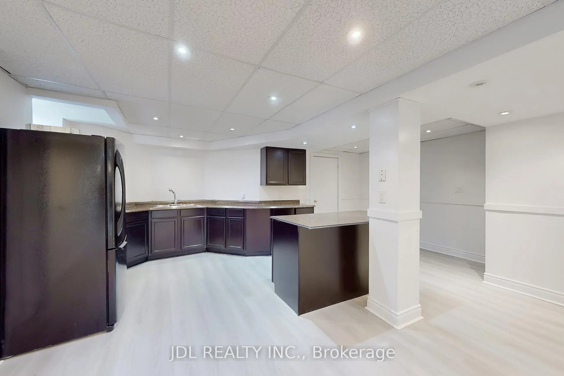 Photo 37 of 54 St Urbain Drive, Vaughan, Vellore Village — HOMEH