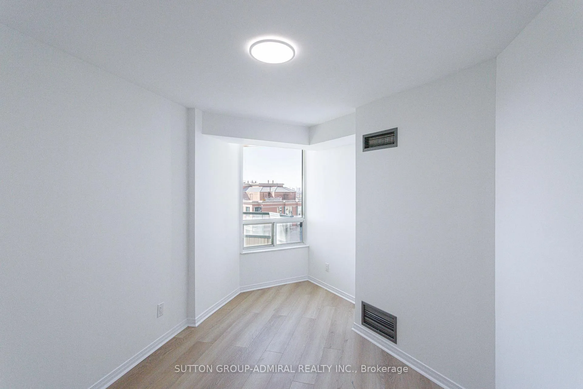 Photo 5 of Unit 1206, 120 Promenade Circle, Vaughan, Brownridge — HOMEH