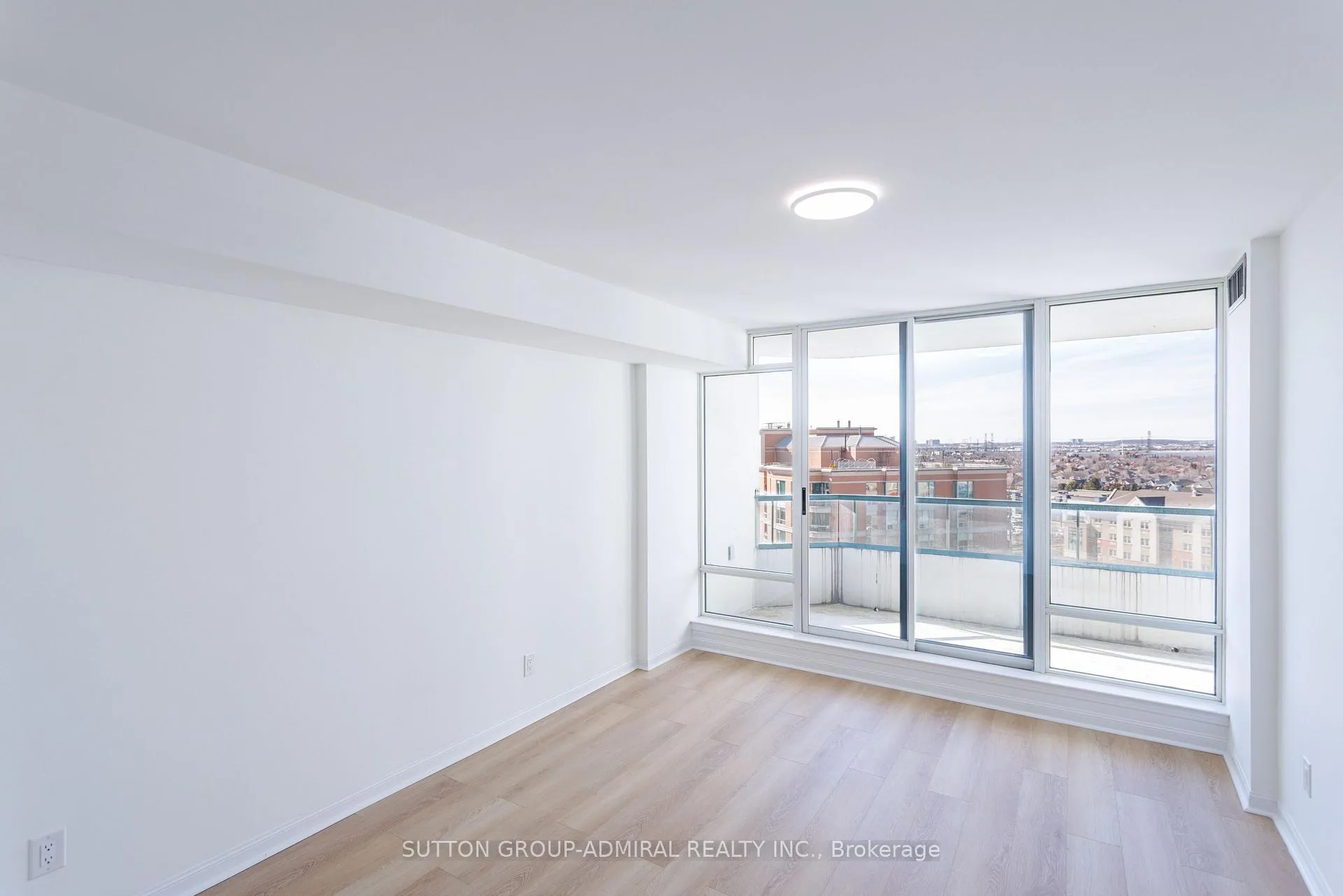 Photo 7 of Unit 1206, 120 Promenade Circle, Vaughan, Brownridge — HOMEH