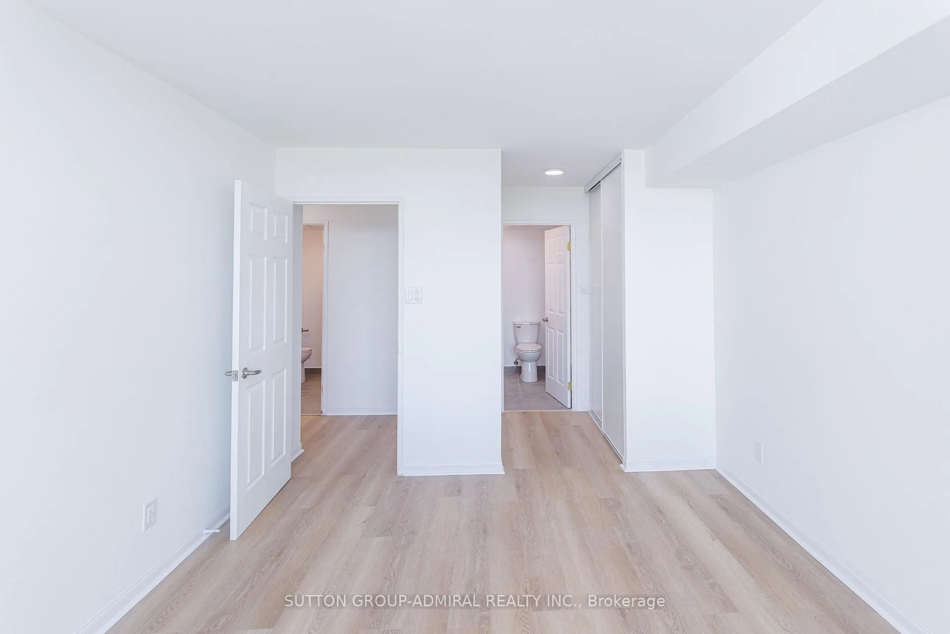 Photo 8 of Unit 1206, 120 Promenade Circle, Vaughan, Brownridge — HOMEH