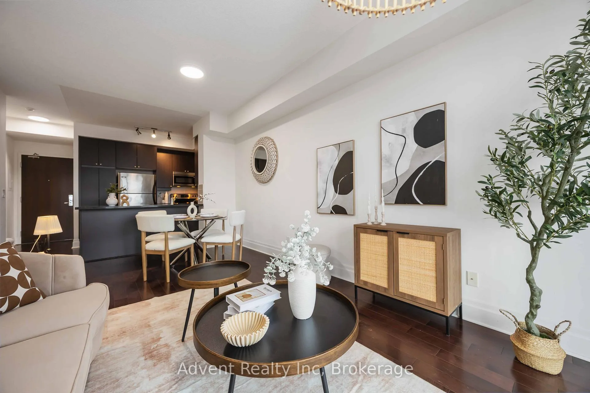 Photo 14 of Unit 604, 1 Upper Duke Crescent, Markham, Unionville — HOMEH