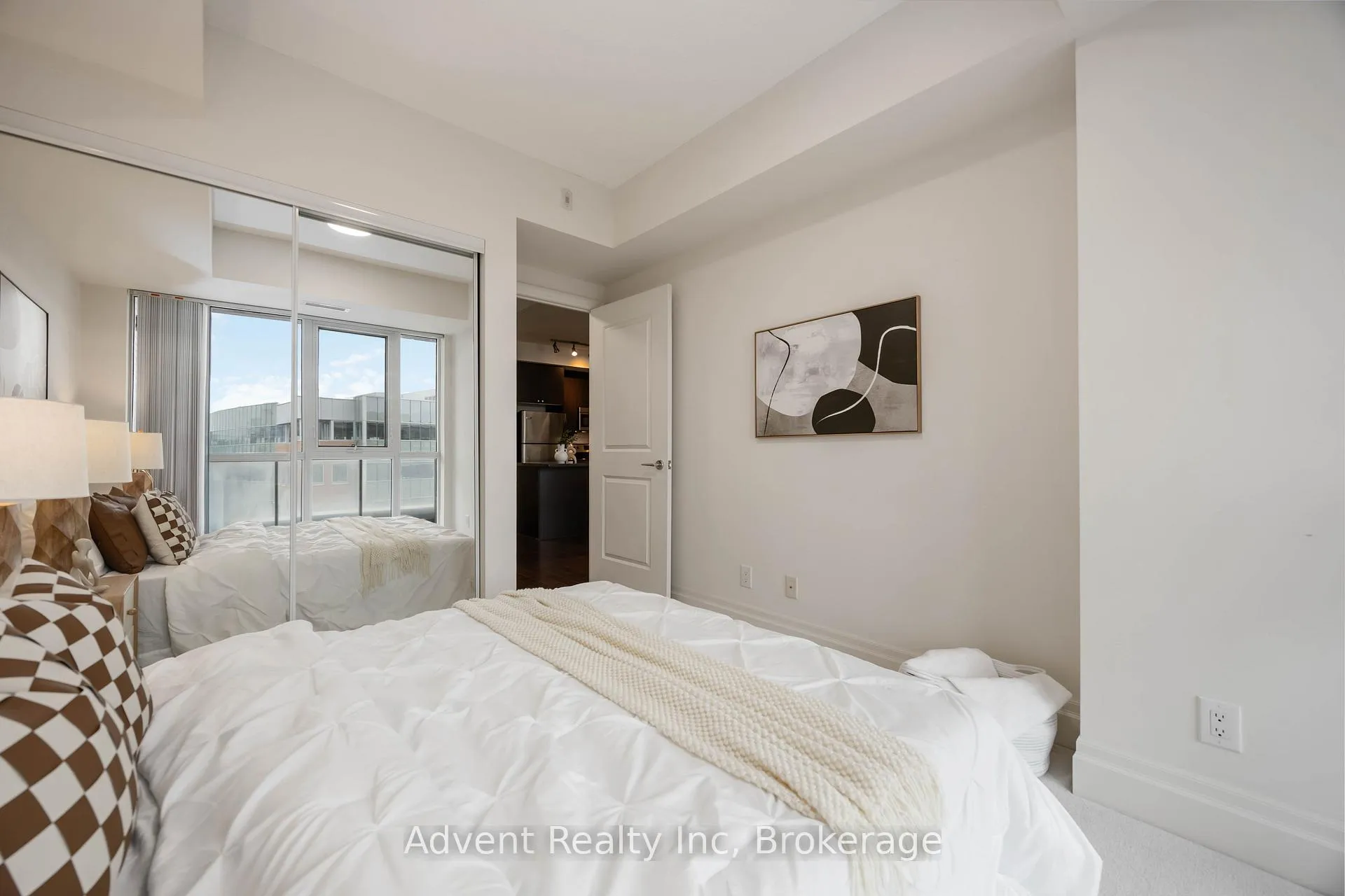 Photo 27 of Unit 604, 1 Upper Duke Crescent, Markham, Unionville — HOMEH
