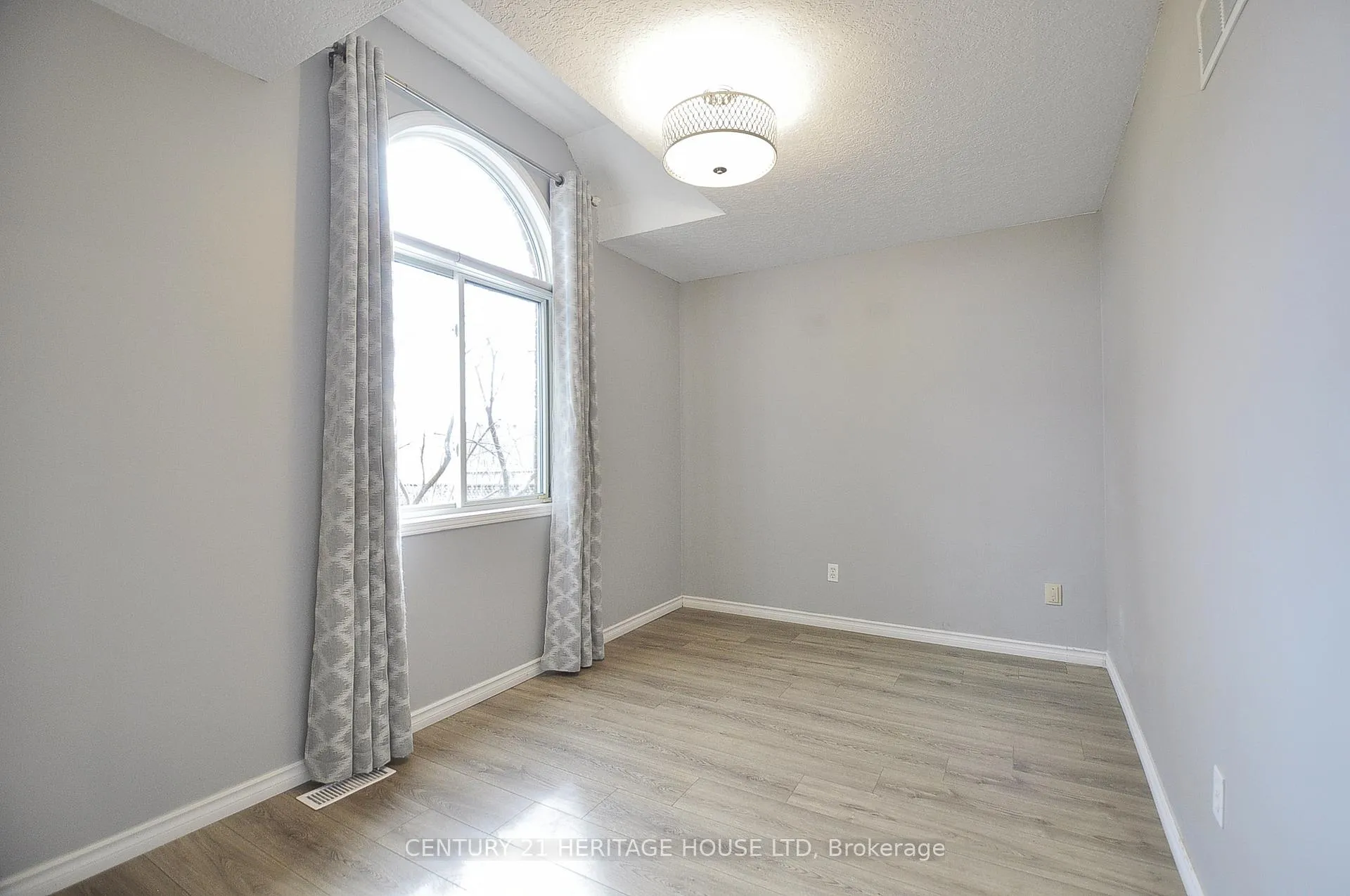 Photo 19 of 36 Providence Drive, Cambridge — HOMEH
