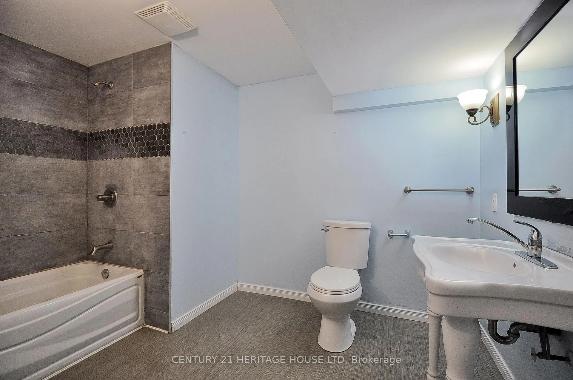 Photo 29 of 36 Providence Drive, Cambridge — HOMEH