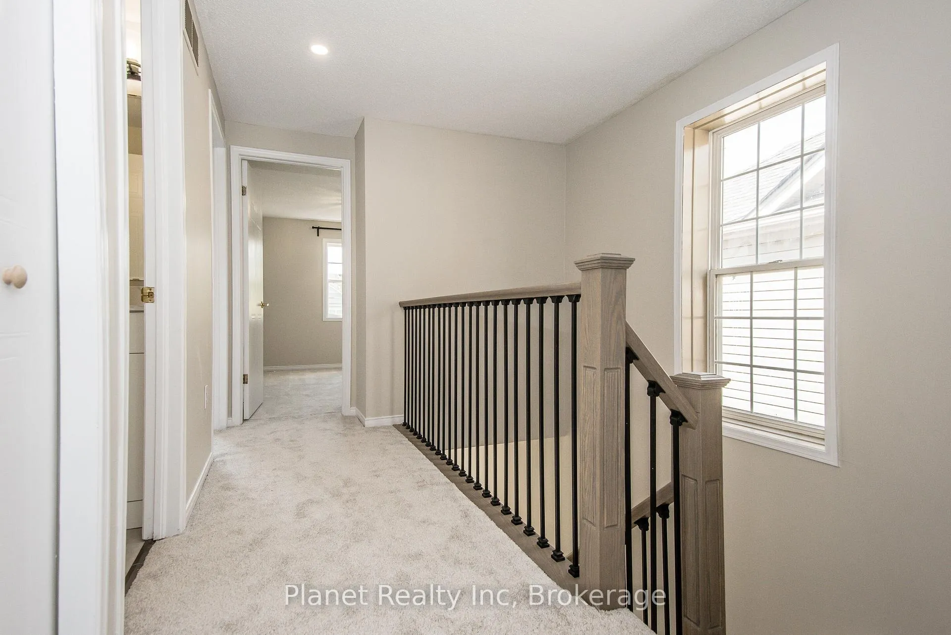 Photo 21 of Unit 10, 124 Gosling Gardens, Guelph, Clairfields/Hanlon Business Park — HOMEH
