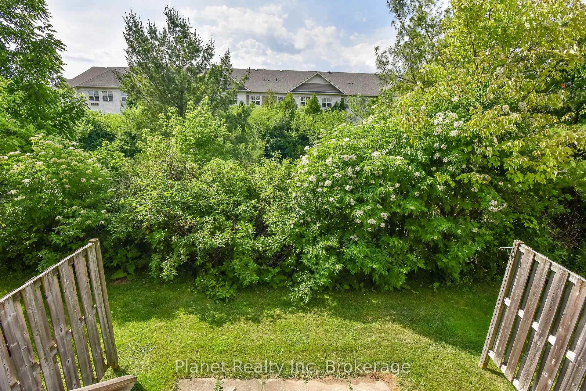 Photo 39 of Unit 10, 124 Gosling Gardens, Guelph, Clairfields/Hanlon Business Park — HOMEH