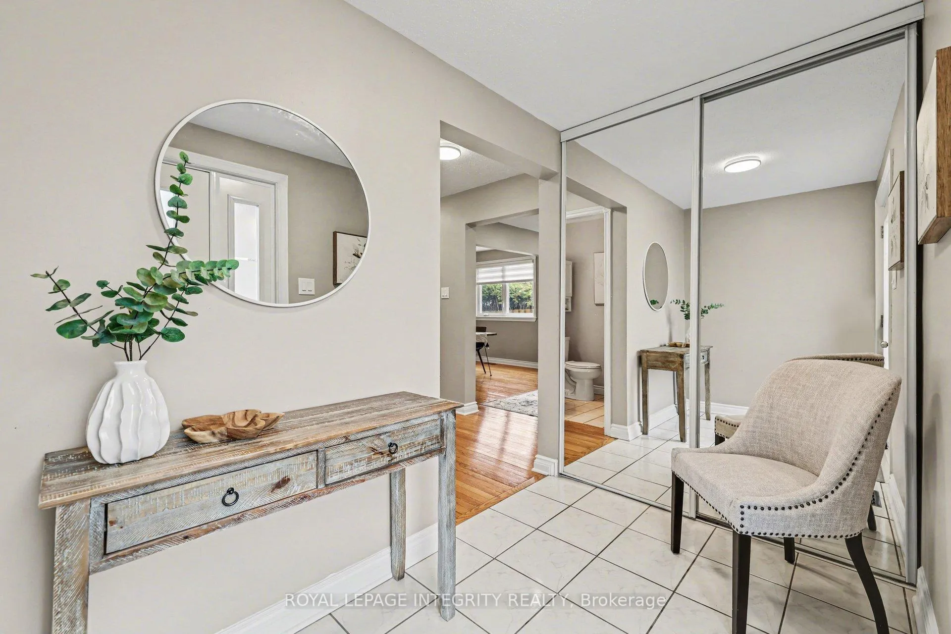 Photo 3 of 15 Raftus Square, Ottawa, Barrhaven - Pheasant Run — HOMEH