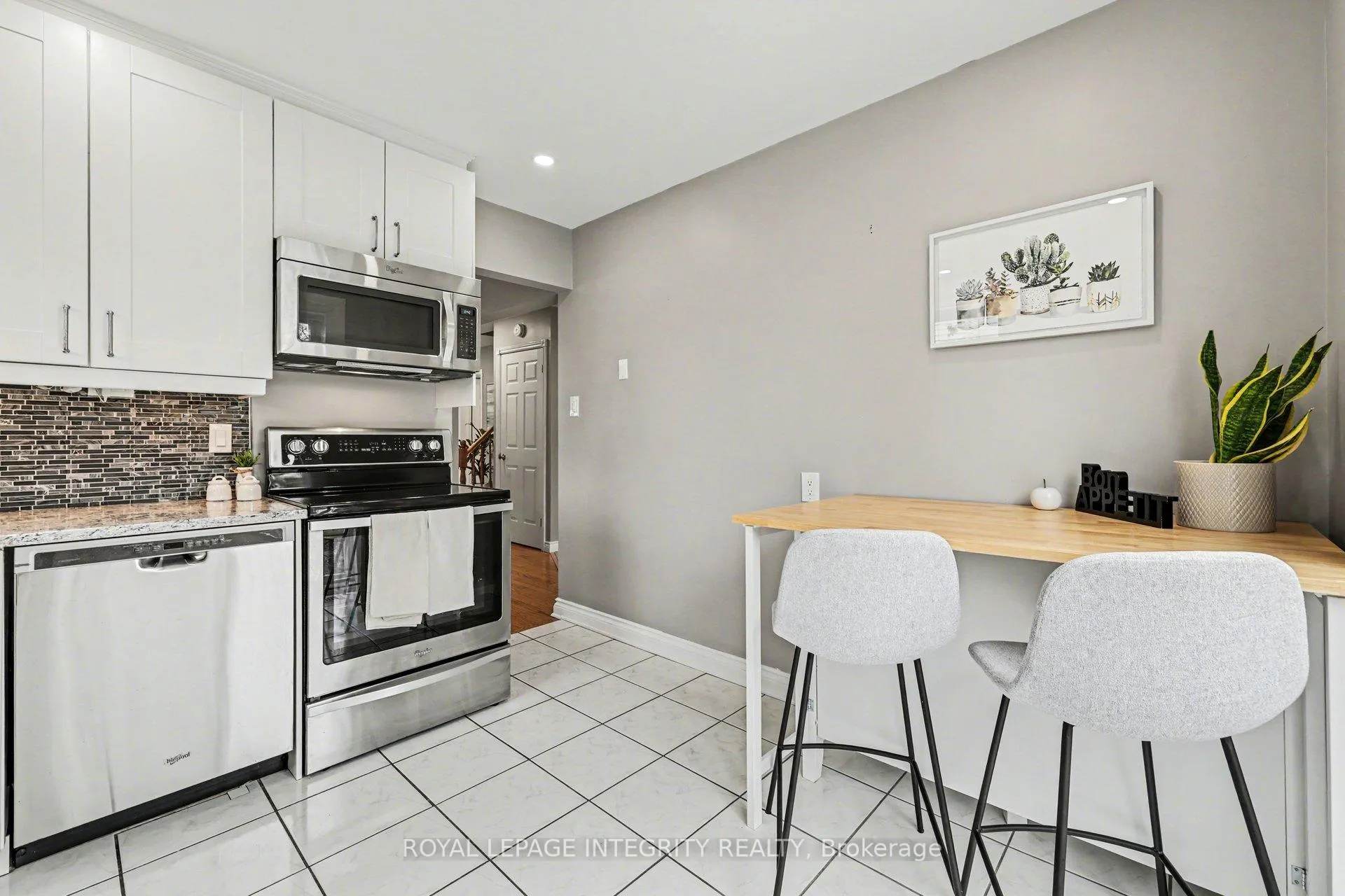 Photo 15 of 15 Raftus Square, Ottawa, Barrhaven - Pheasant Run — HOMEH
