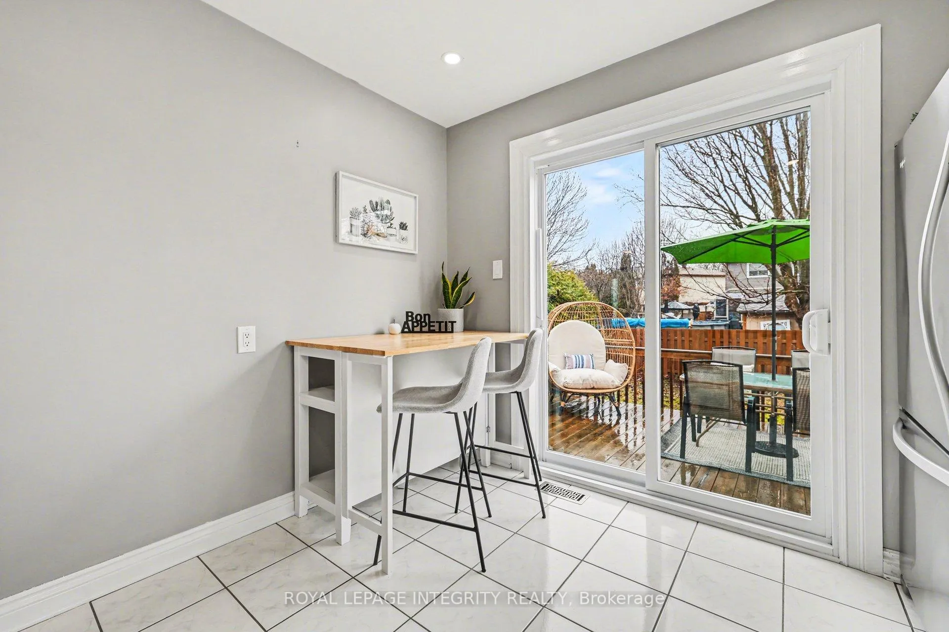 Photo 16 of 15 Raftus Square, Ottawa, Barrhaven - Pheasant Run — HOMEH