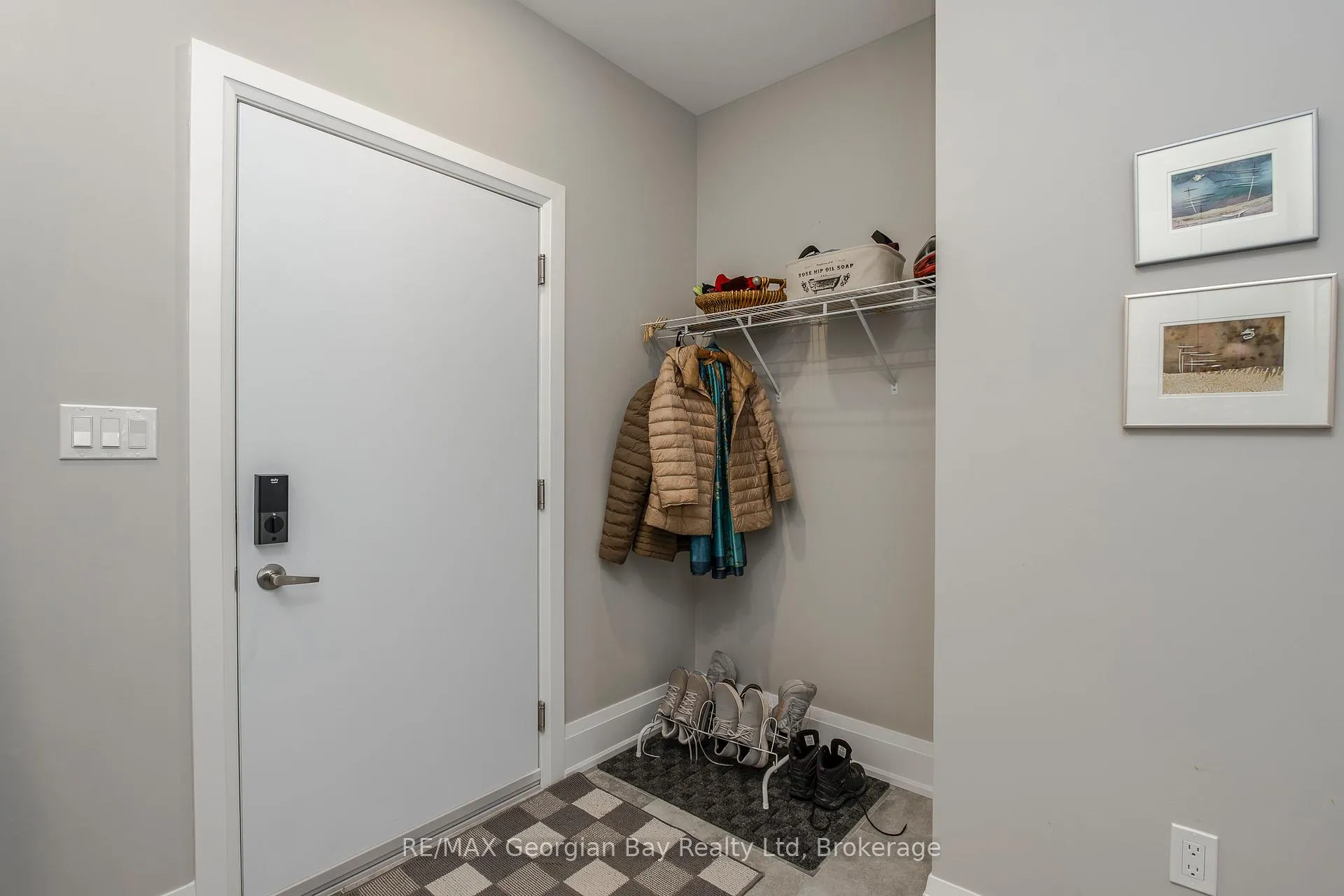 Photo 23 of 2 Magazine Street, Penetanguishene — HOMEH