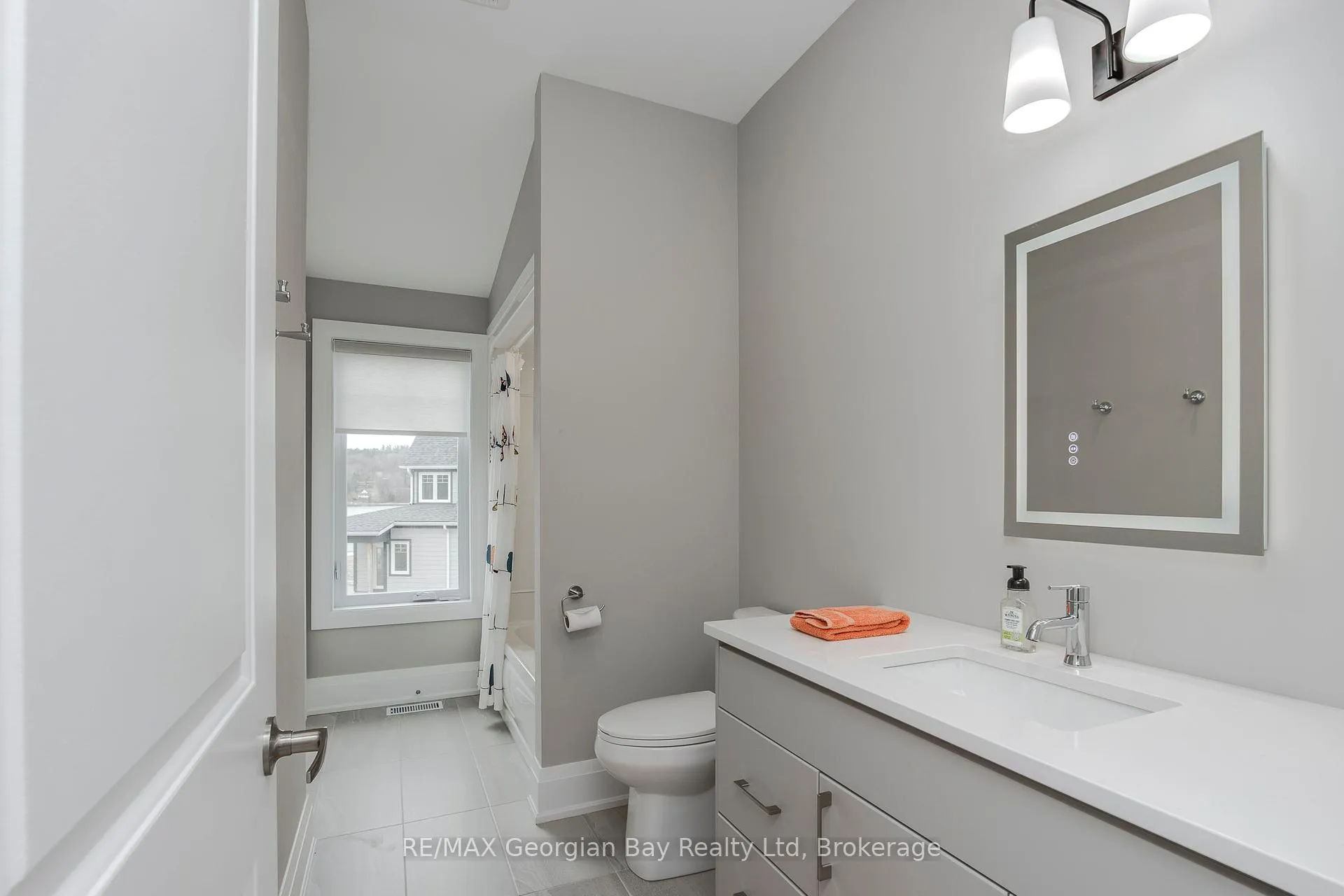 Photo 32 of 2 Magazine Street, Penetanguishene — HOMEH