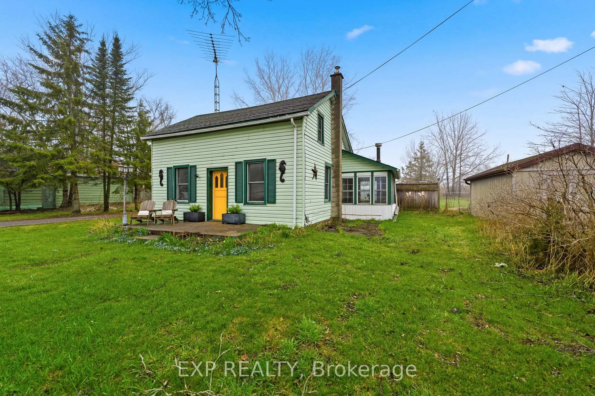 Photo 2 of 52 County 1 Road, Prince Edward County, Hallowell Ward — HOMEH