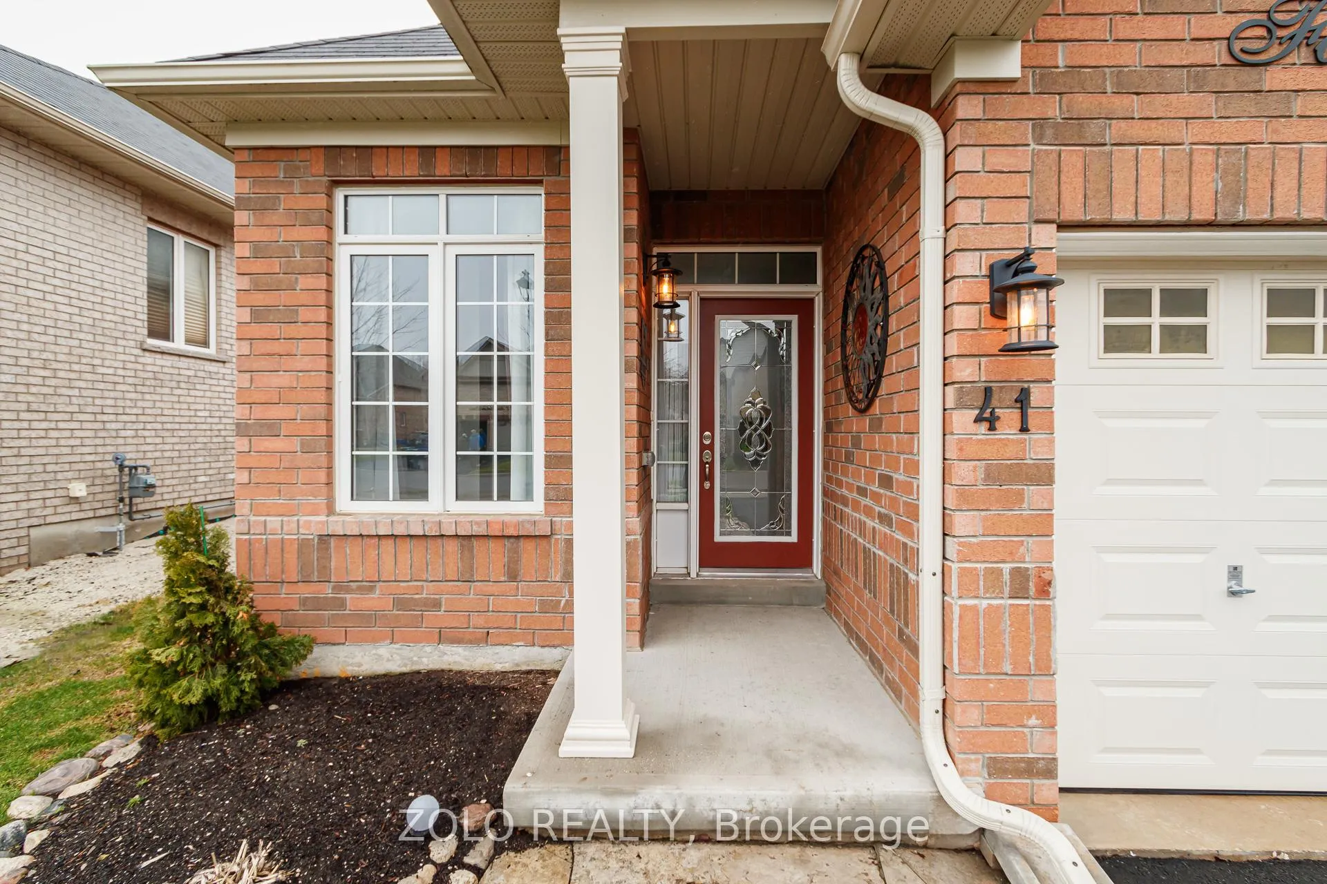Photo 4 of 41 Middleton Drive, Wasaga Beach — HOMEH