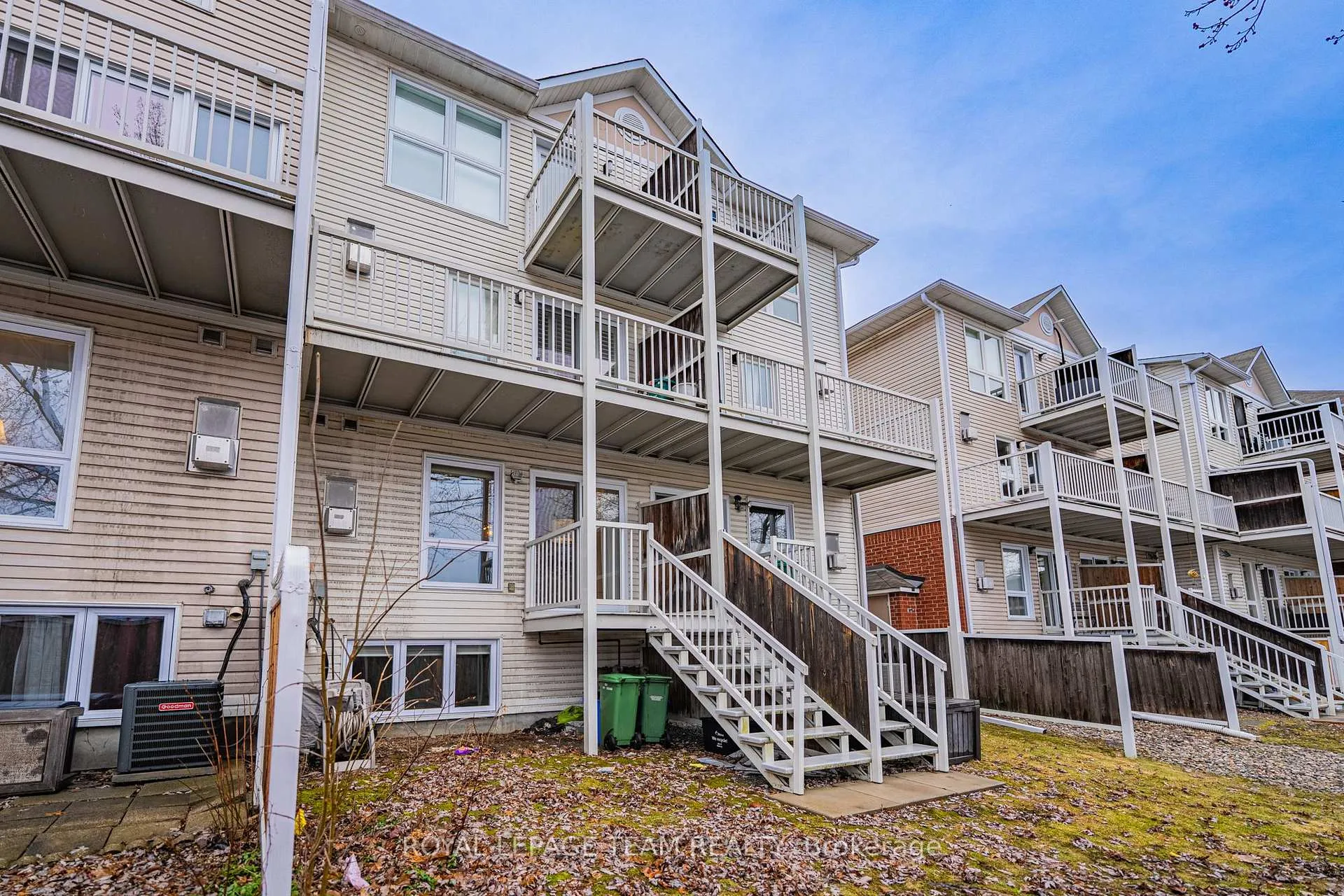 Photo 5 of 1615 Locksley Lane, Ottawa, Beaconwood — HOMEH