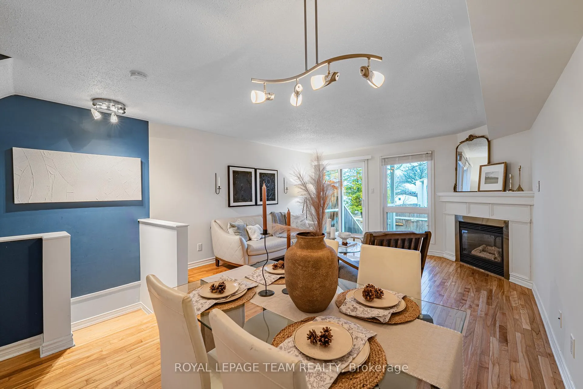 Photo 11 of 1615 Locksley Lane, Ottawa, Beaconwood — HOMEH