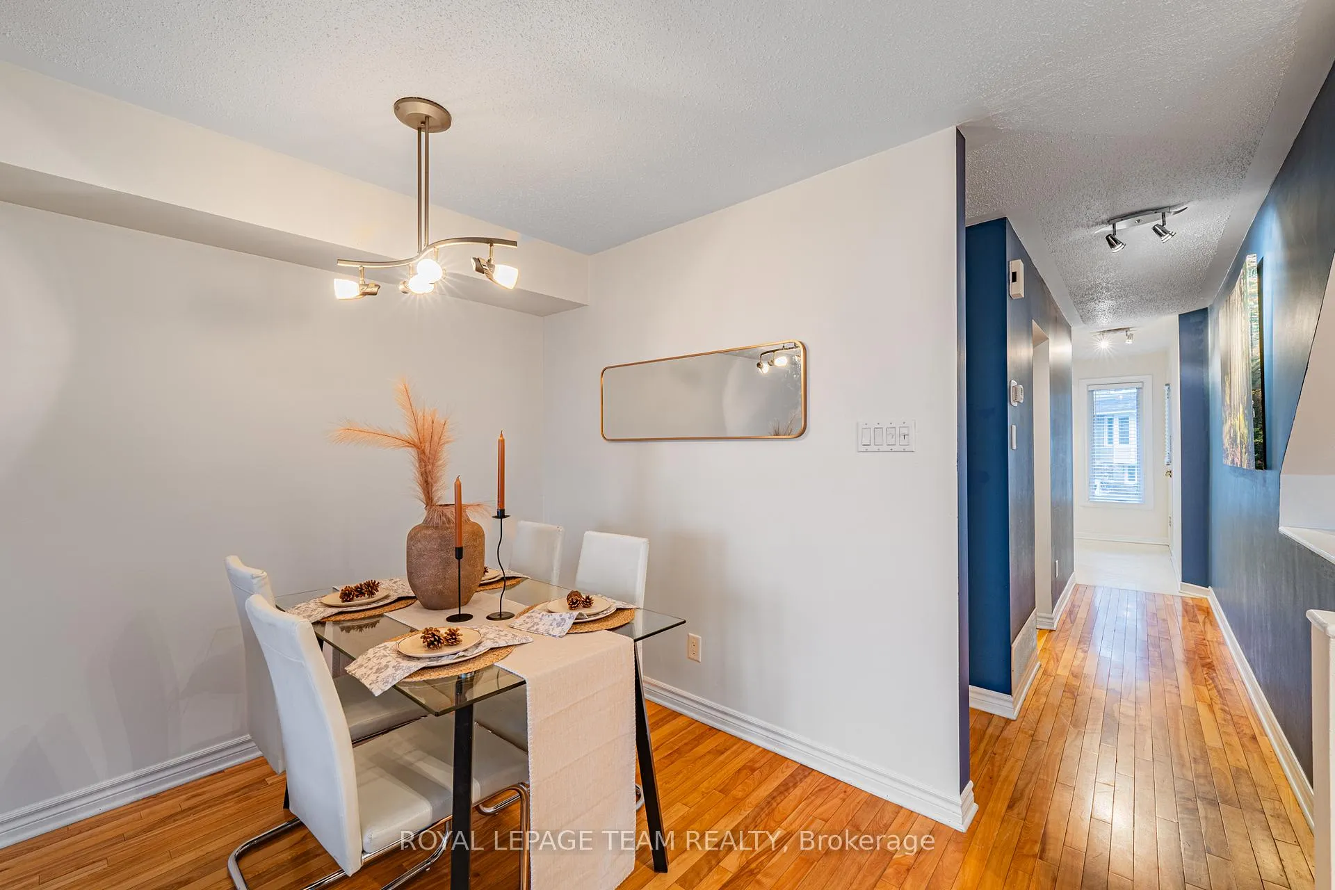 Photo 13 of 1615 Locksley Lane, Ottawa, Beaconwood — HOMEH