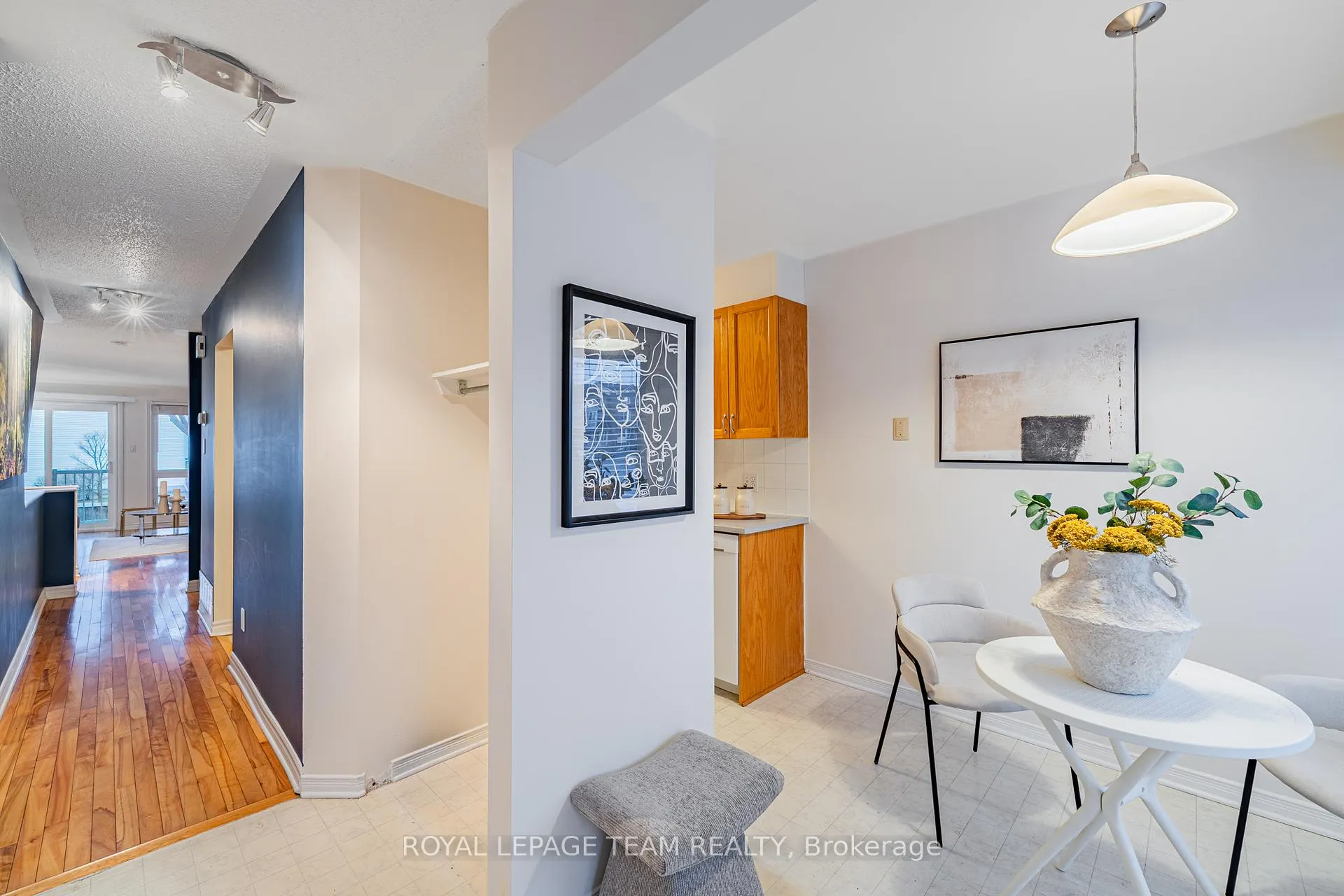 Photo 22 of 1615 Locksley Lane, Ottawa, Beaconwood — HOMEH