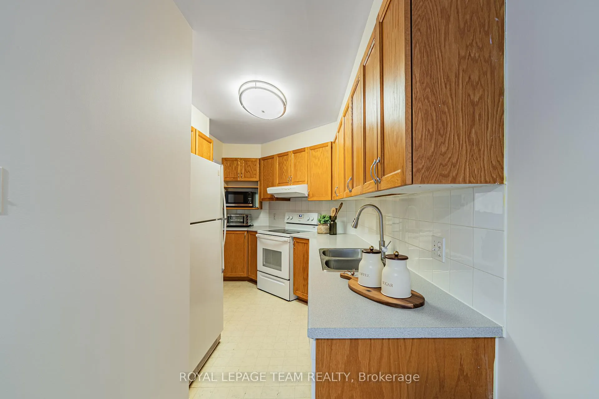 Photo 23 of 1615 Locksley Lane, Ottawa, Beaconwood — HOMEH