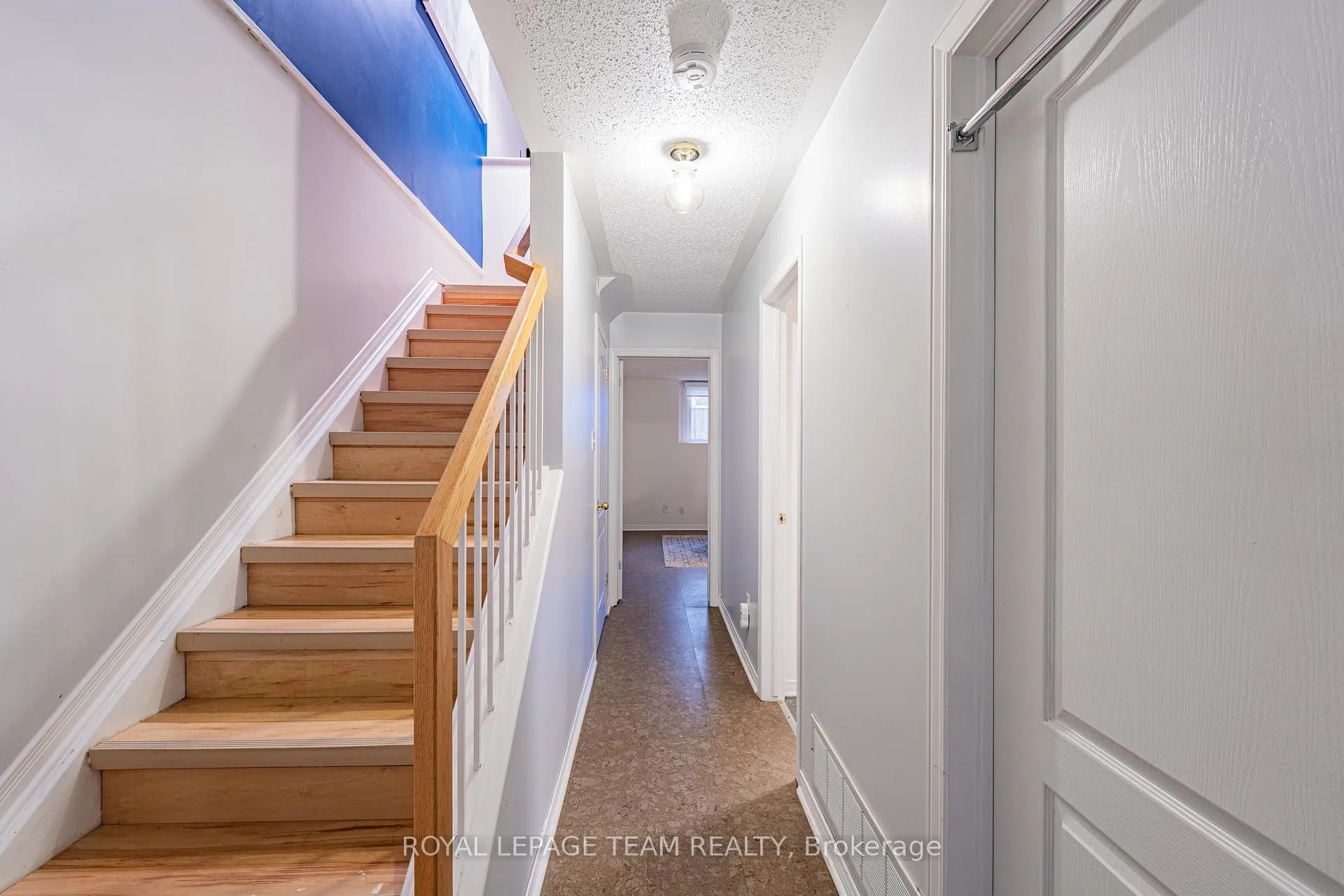 Photo 32 of 1615 Locksley Lane, Ottawa, Beaconwood — HOMEH