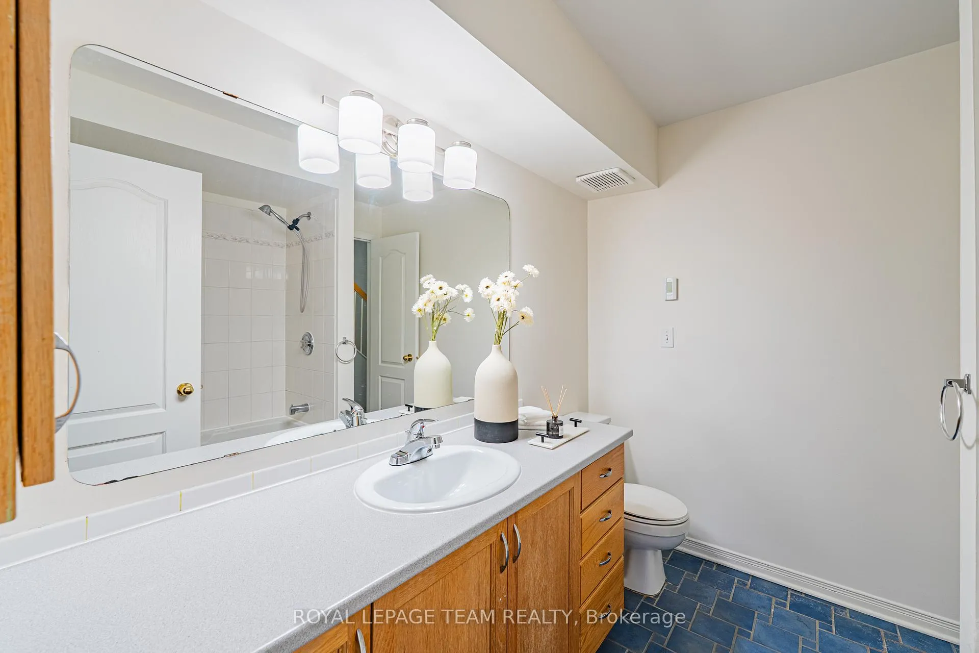 Photo 36 of 1615 Locksley Lane, Ottawa, Beaconwood — HOMEH
