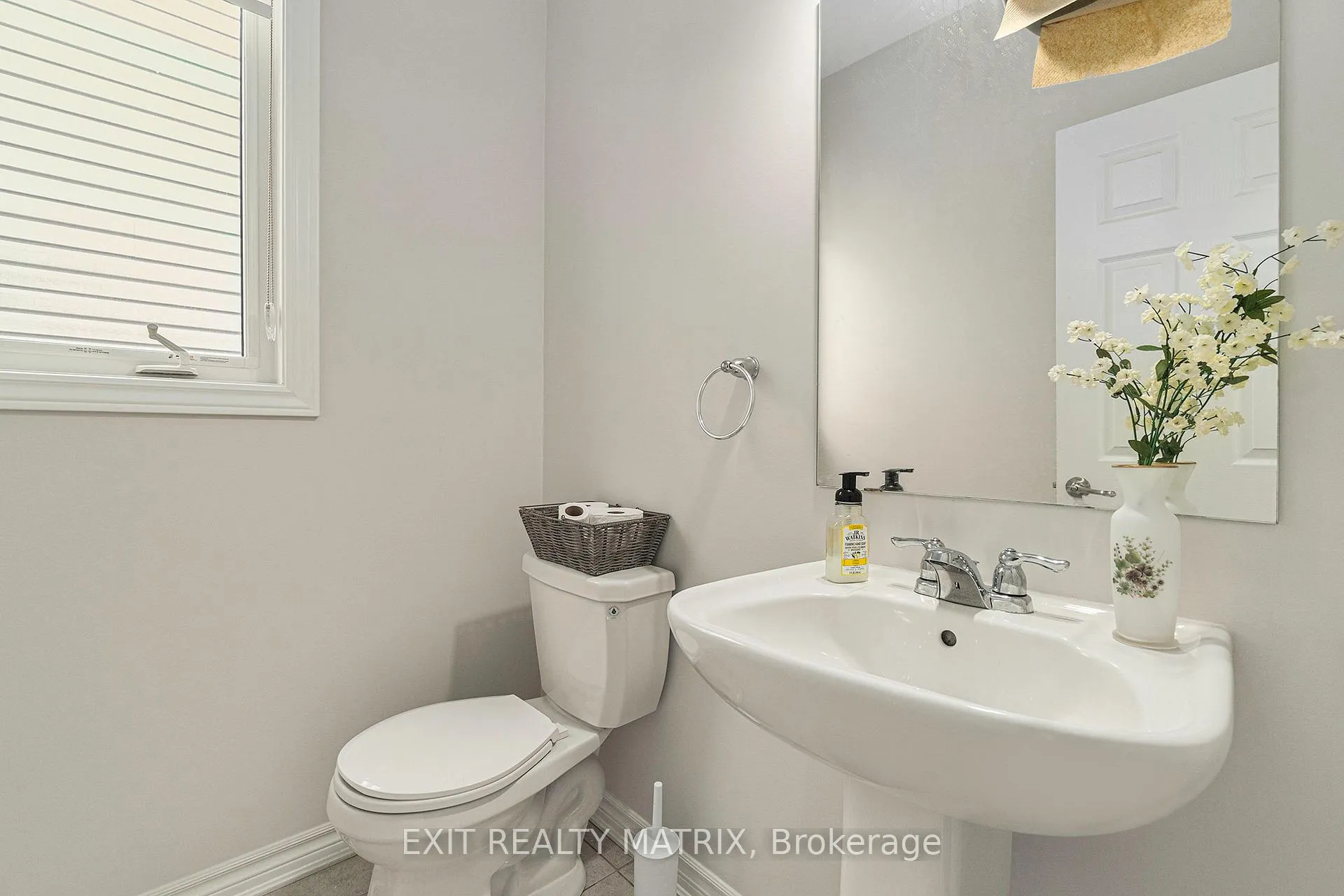 Photo 6 of 350 Sweetclover Way, Ottawa, Avalon West — HOMEH
