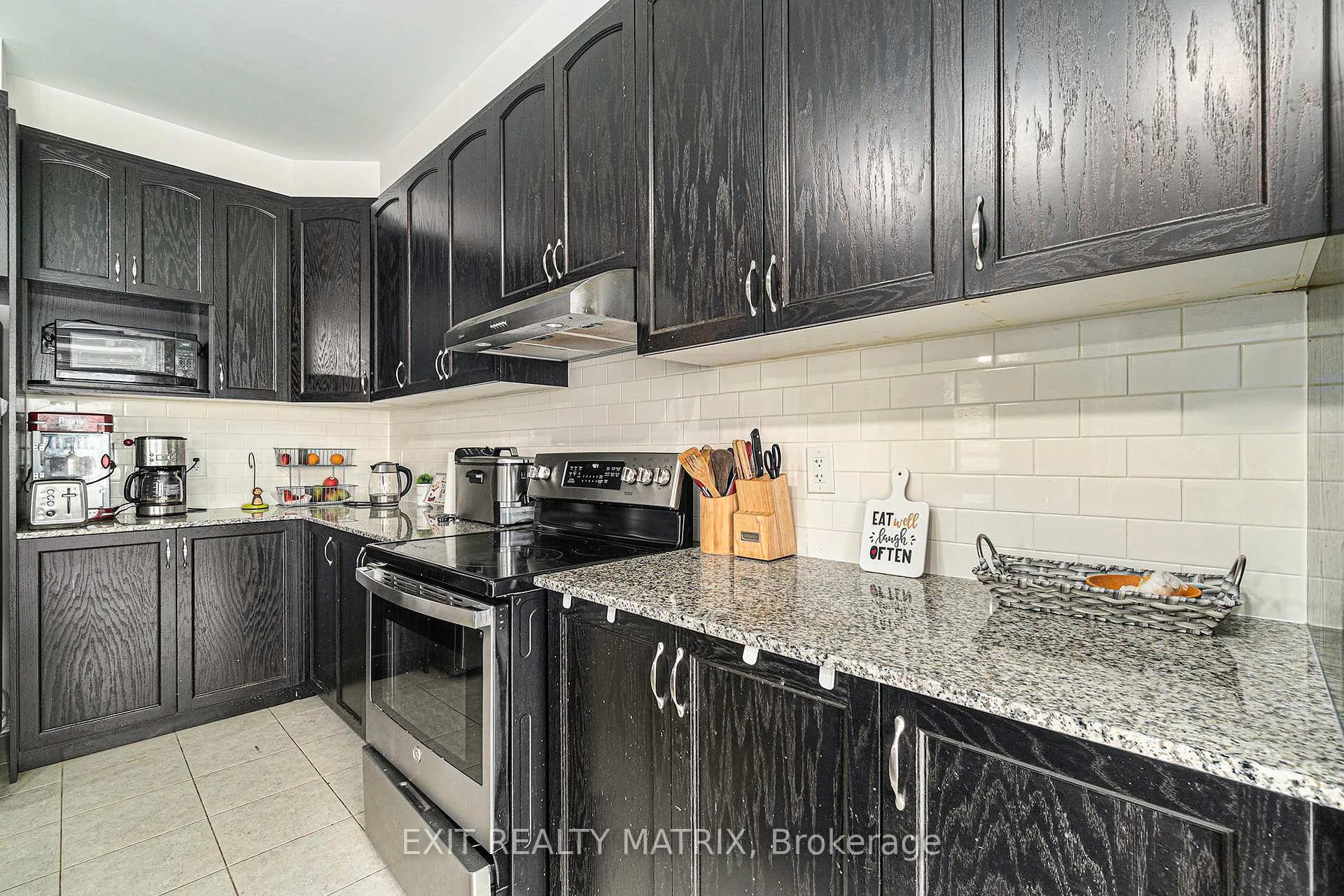Photo 9 of 350 Sweetclover Way, Ottawa, Avalon West — HOMEH
