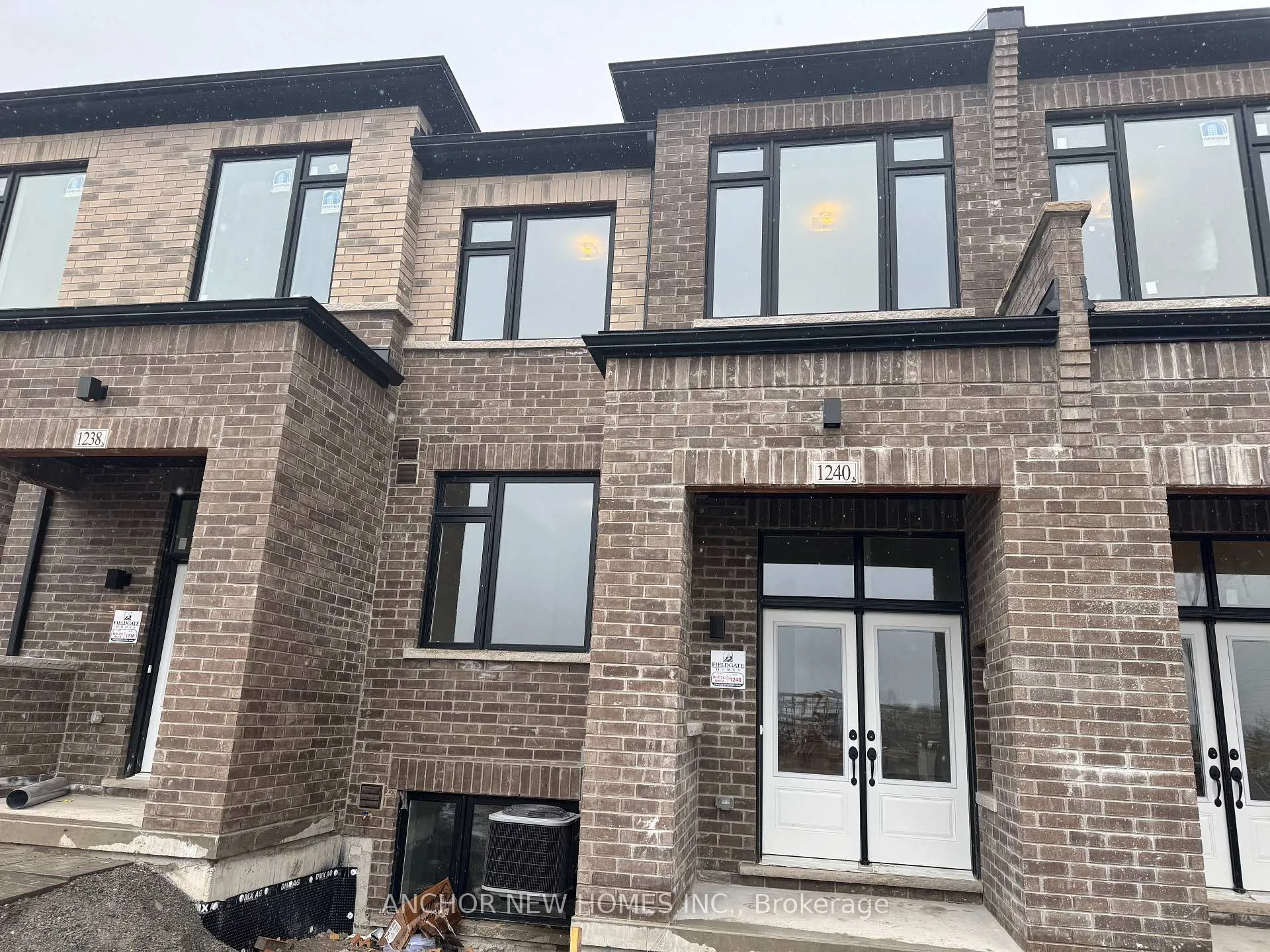 Photo 1 of 1240 Elizabeth Mackenzie Drive, Pickering, Rural Pickering — HOMEH